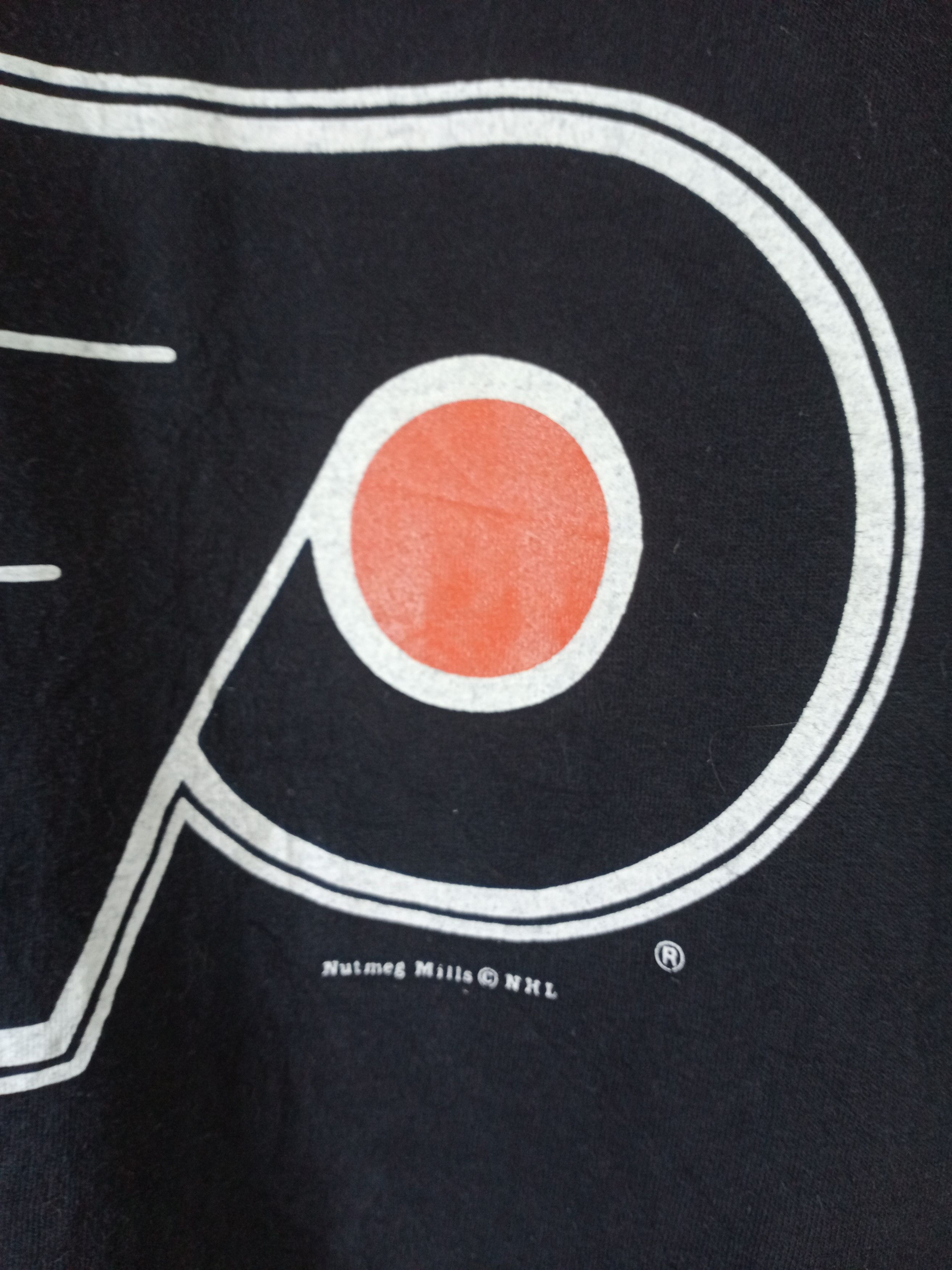 NHL Rare Vintage 90s Philadelphia Flyers NHL Big Logo Tshirt Size US L / EU 52-54 / 3 - 7 Thumbnail