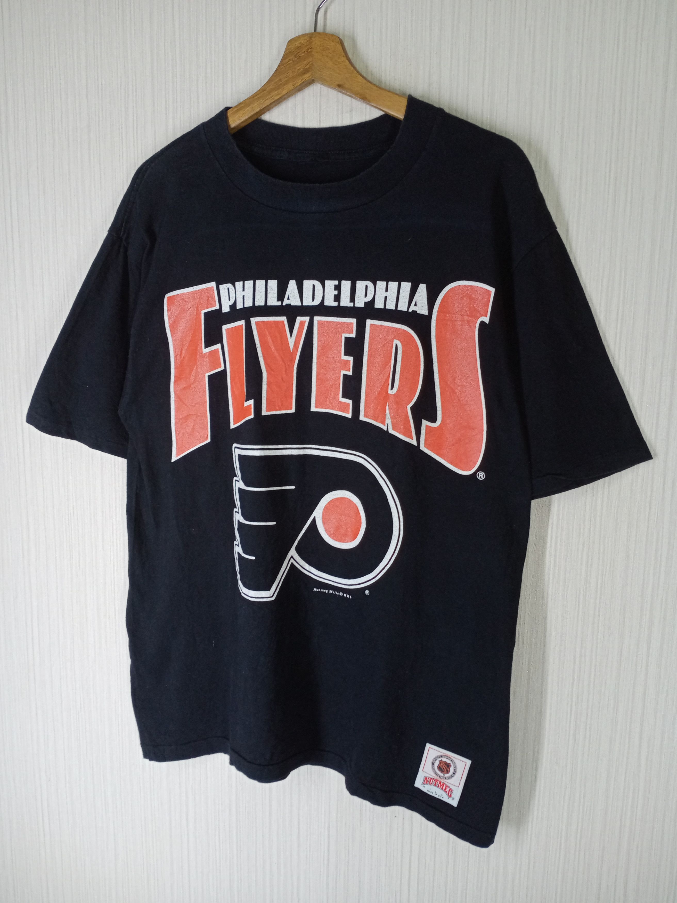 NHL Rare Vintage 90s Philadelphia Flyers NHL Big Logo Tshirt Size US L / EU 52-54 / 3 - 6 Thumbnail
