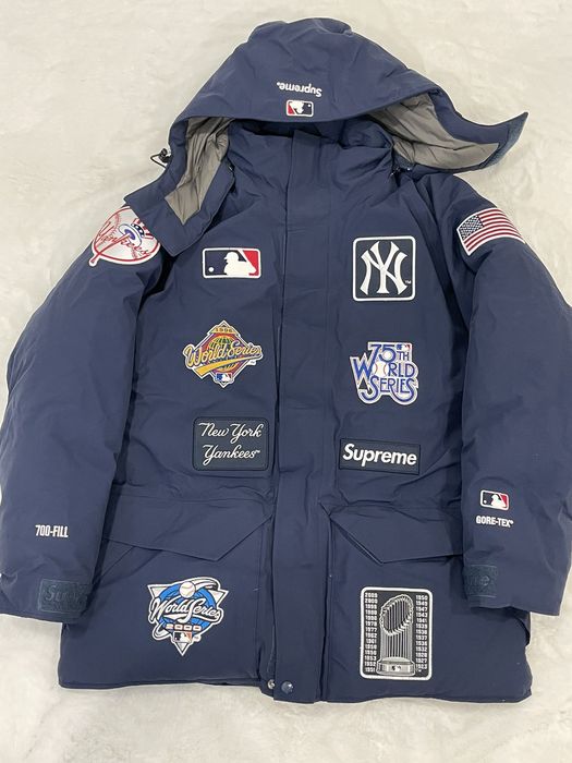 Supreme Supreme New York Yankees Navy GORE-TEX 700-Fill Down