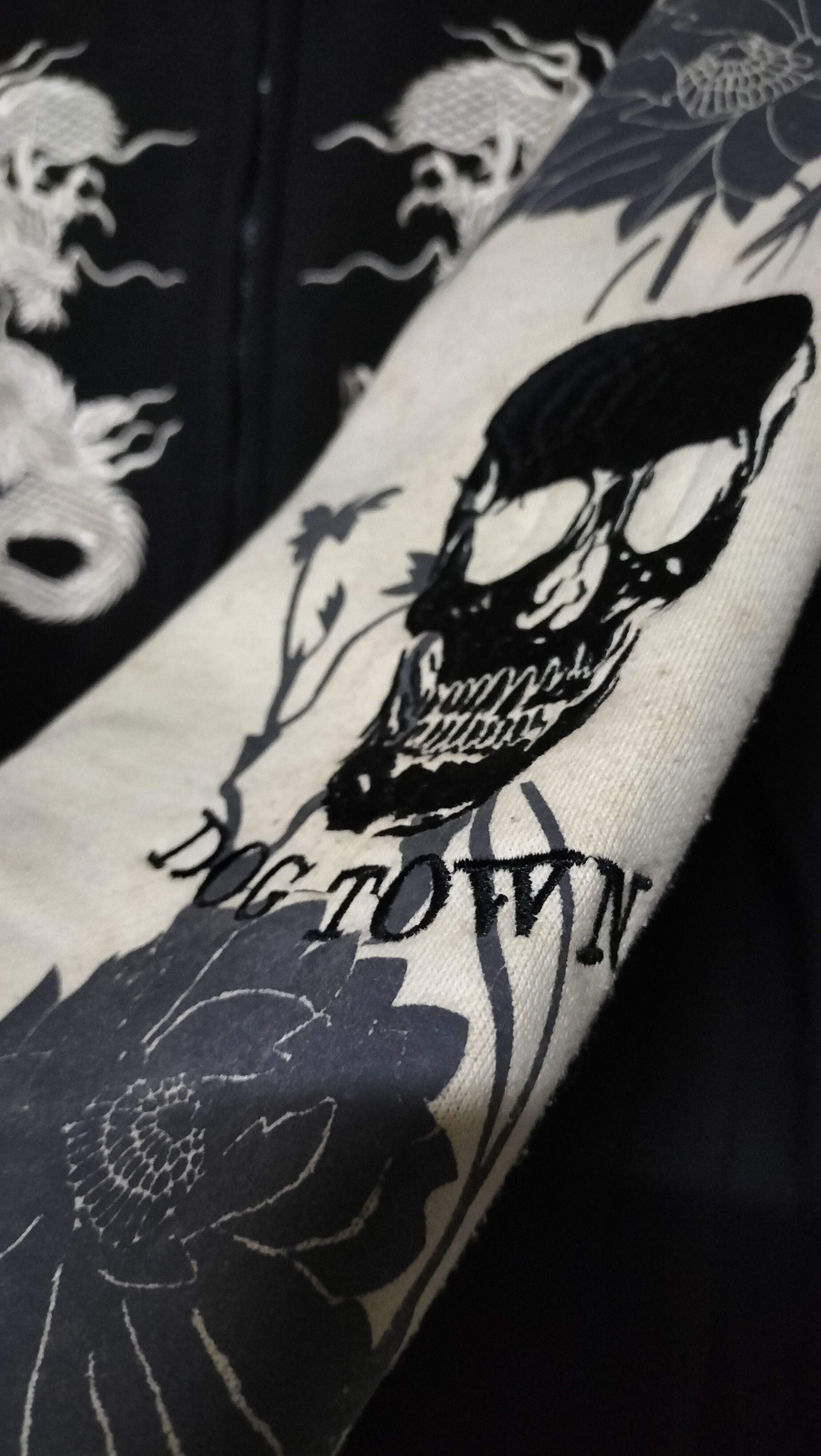 Dogtown Vintage Dogtown Black Dragon Samurai Character Skull Skates Size US L / EU 52-54 / 3 - 10 Thumbnail