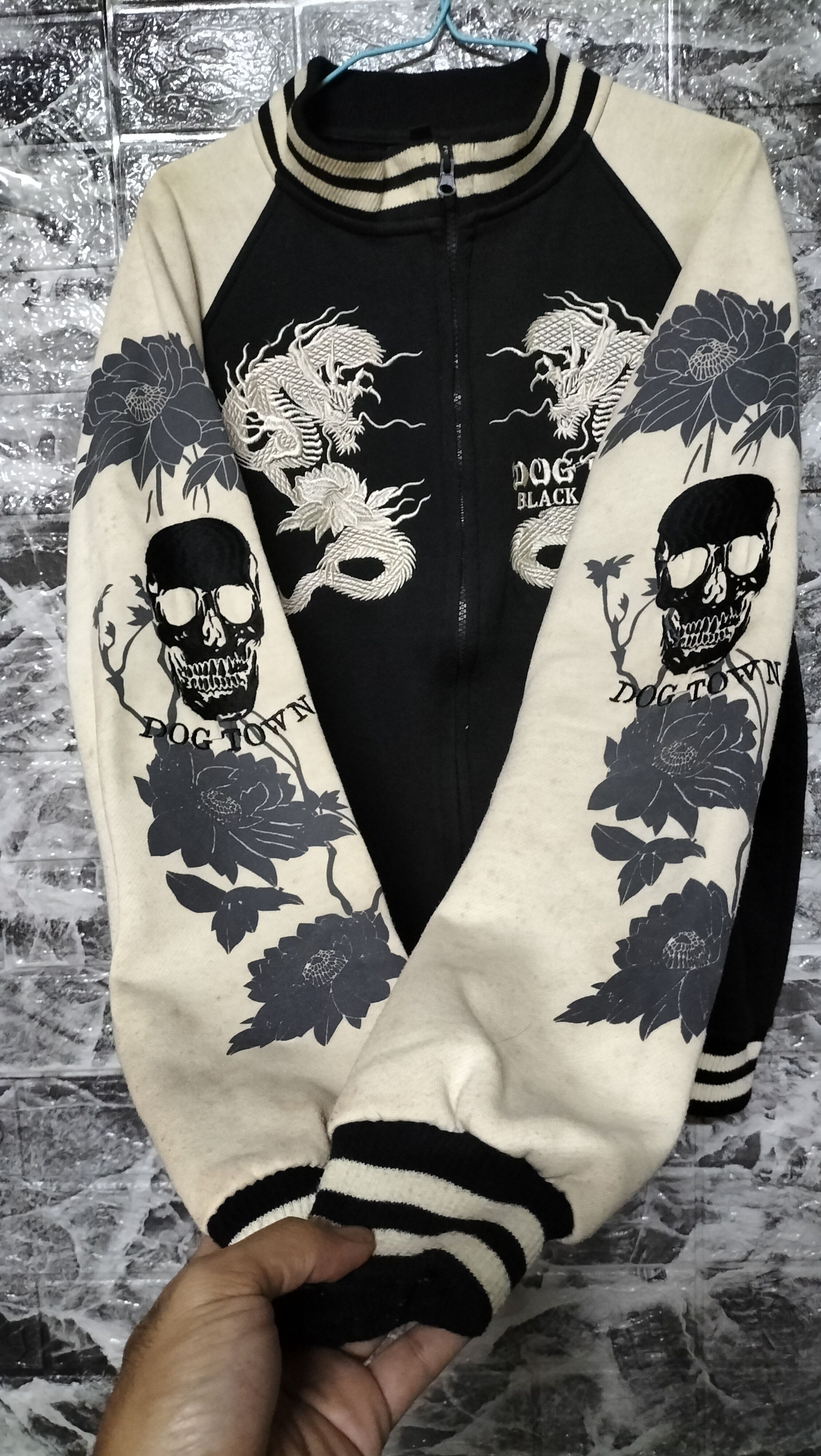 Dogtown Vintage Dogtown Black Dragon Samurai Character Skull Skates Size US L / EU 52-54 / 3 - 7 Thumbnail