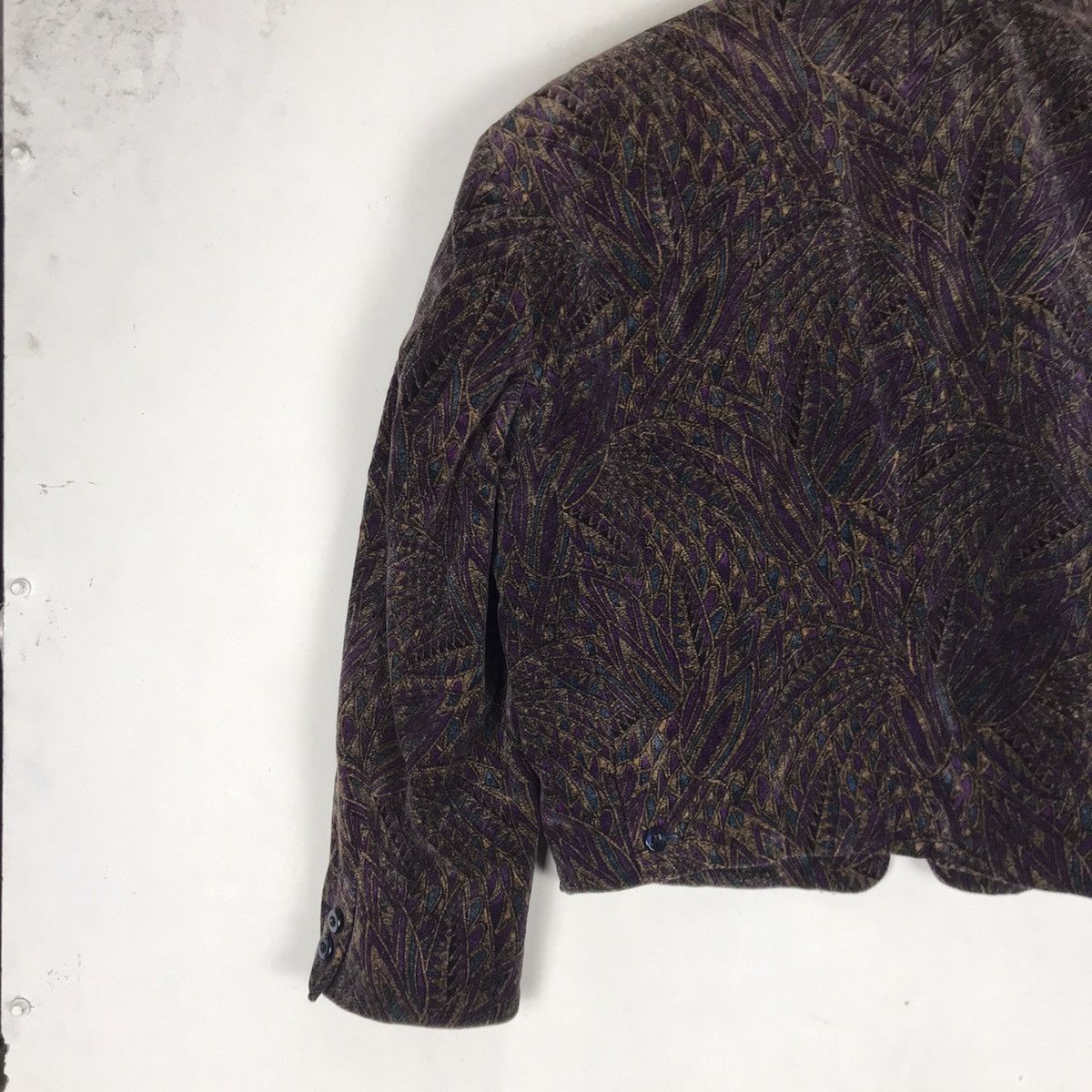 Kansai Yamamoto 🔥90s Kansai Yamamoto Man Art Velvet Cropped Jacket Size US M / EU 48-50 / 2 - 8 Thumbnail