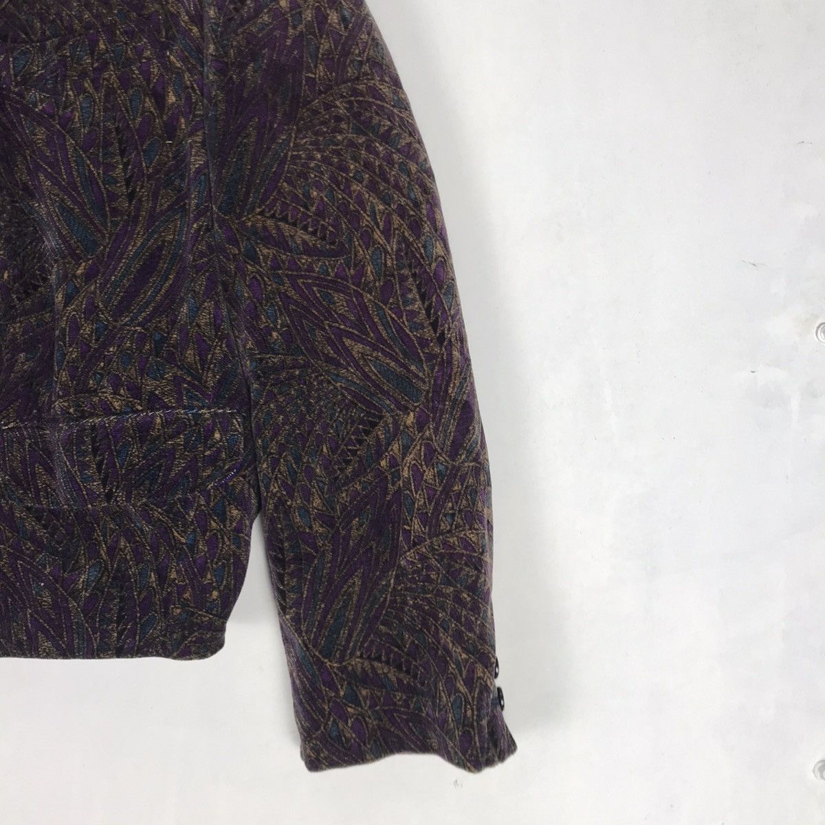 Kansai Yamamoto 🔥90s Kansai Yamamoto Man Art Velvet Cropped Jacket Size US M / EU 48-50 / 2 - 6 Thumbnail
