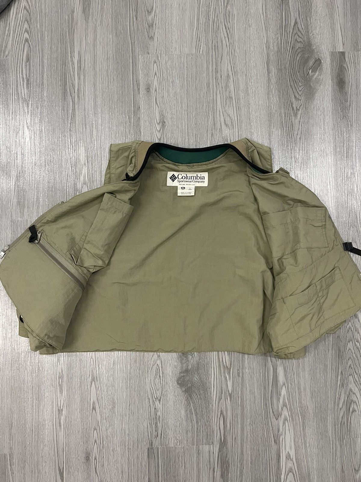Columbia × Gear for Sports × Vintage Vintage Columbia Multi Pocket Utilities Sport vest jacket Size US XL / EU 56 / 4 - 4 Thumbnail