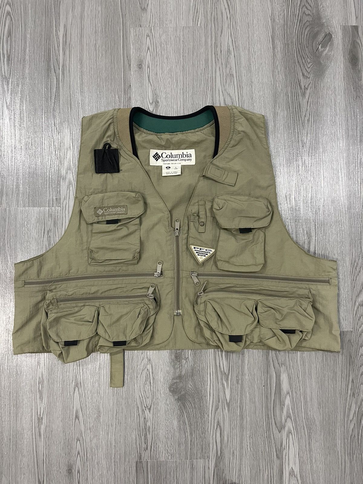 Columbia × Gear for Sports × Vintage Vintage Columbia Multi Pocket Utilities Sport vest jacket Size US XL / EU 56 / 4 - 1 Thumbnail