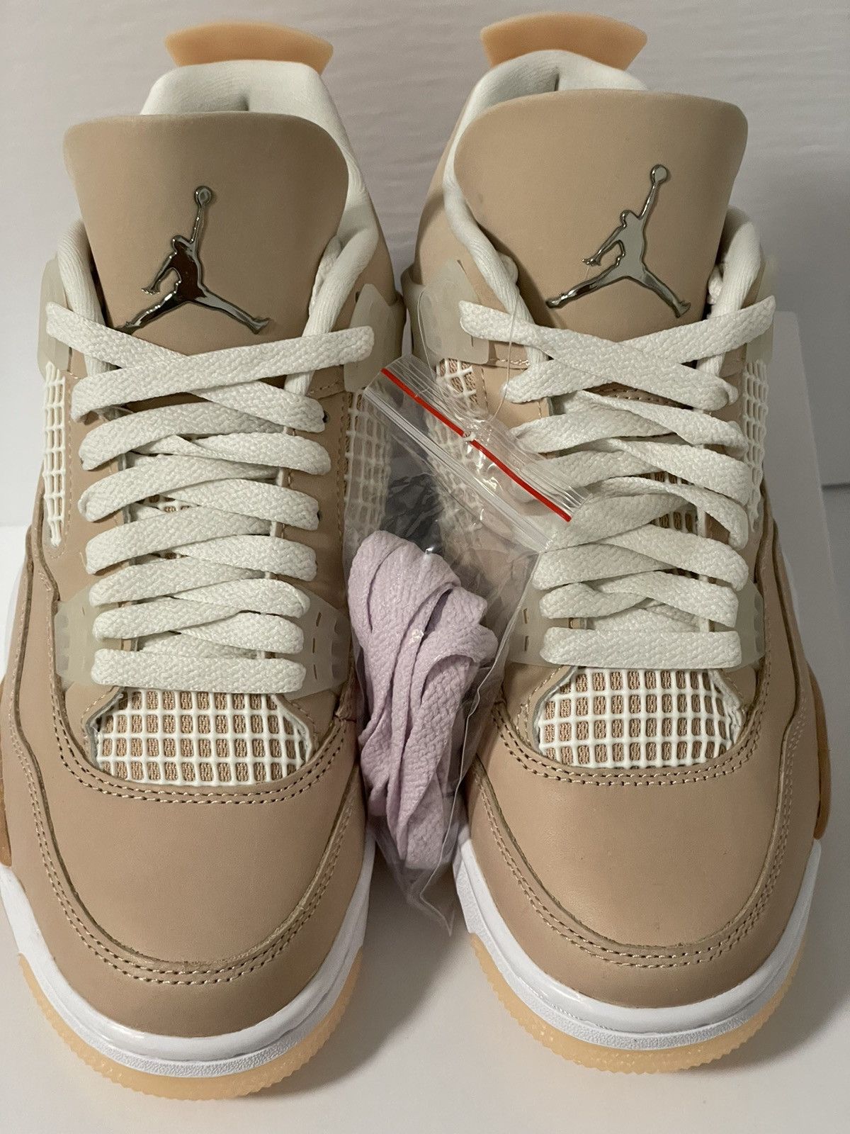 Jordan Brand Jordan 4 Retro Shimmer (W) size 6.5 Size US 6.5 / IT 36.5 - 9 Thumbnail