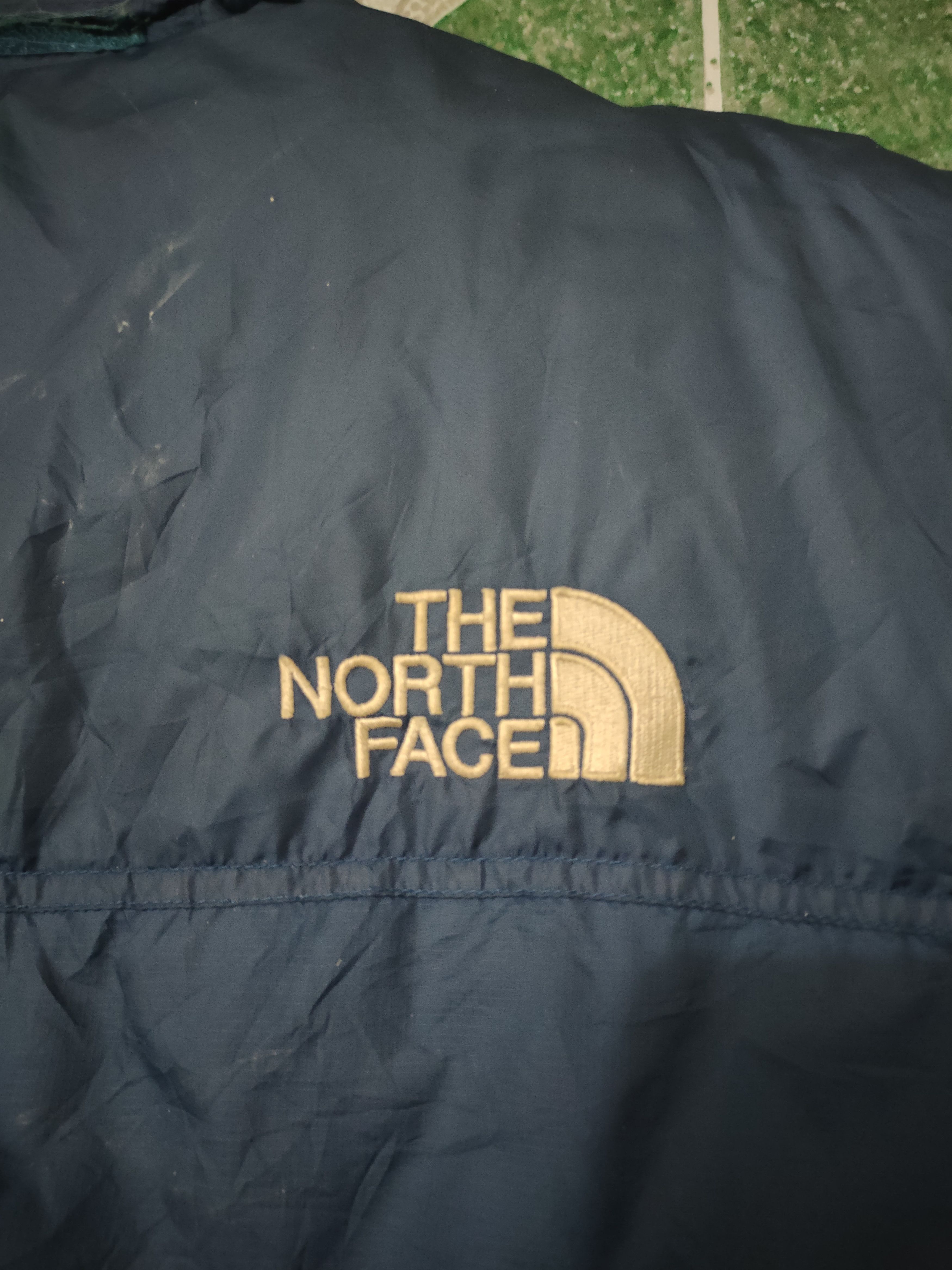 The North Face Very Distressed The North Face 700 Puffer Jacket Size US L / EU 52-54 / 3 - 15 Thumbnail