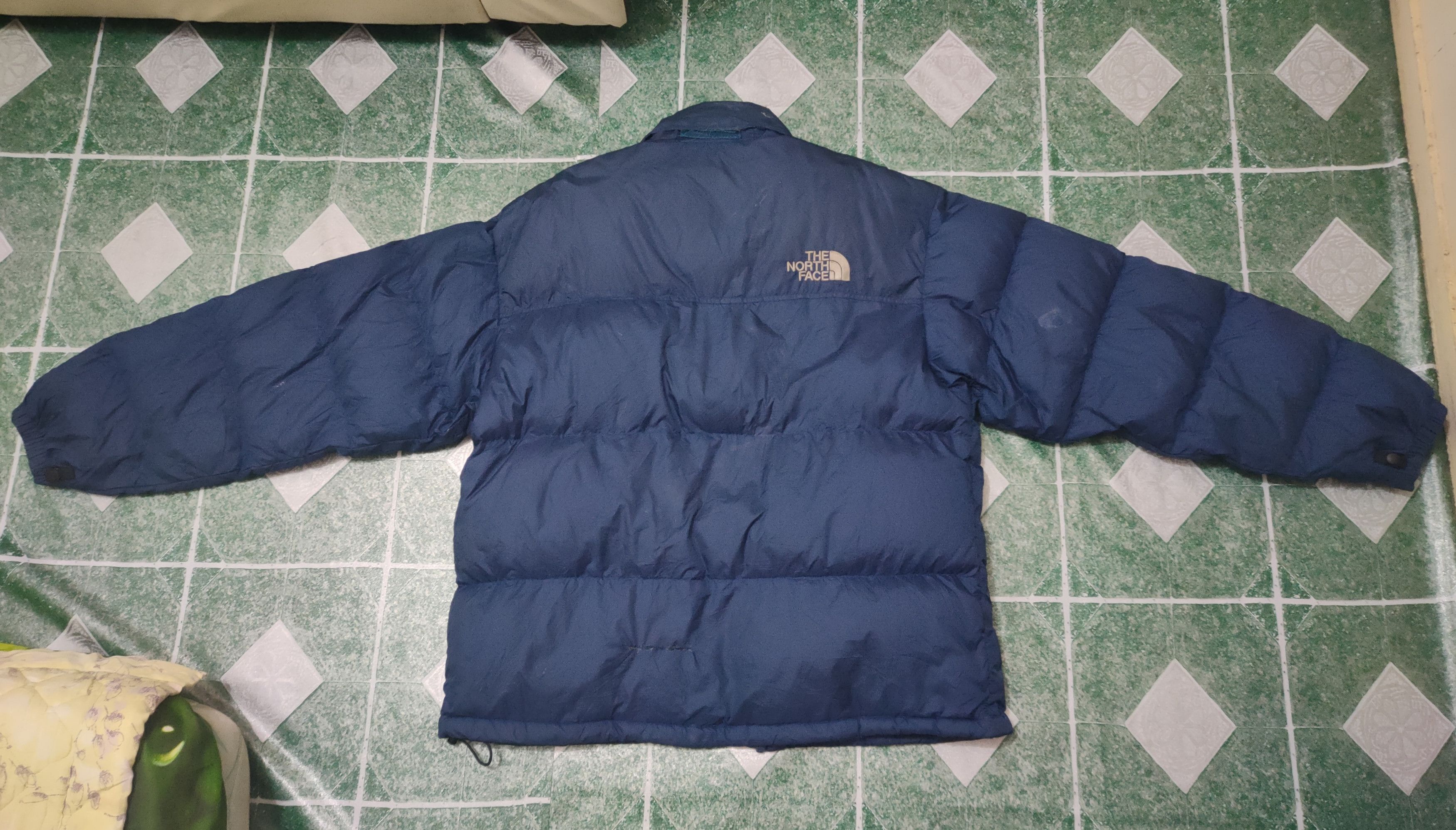 The North Face Very Distressed The North Face 700 Puffer Jacket Size US L / EU 52-54 / 3 - 13 Thumbnail