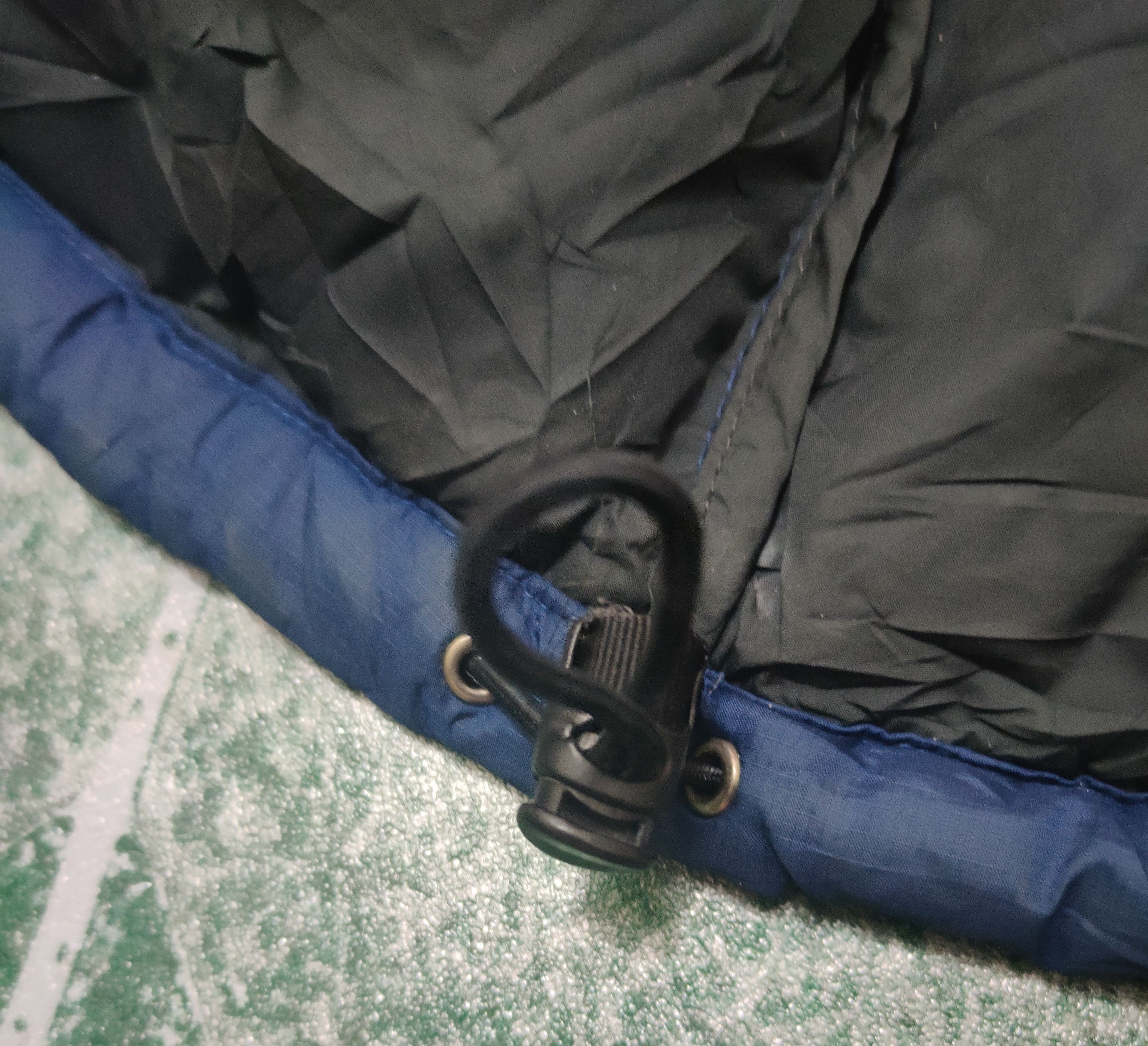 The North Face Very Distressed The North Face 700 Puffer Jacket Size US L / EU 52-54 / 3 - 19 Thumbnail