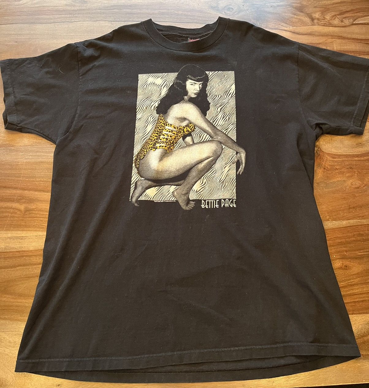 Fashion Victim Fashion Victim x Bettie Page Size US XL / EU 56 / 4 - 2 Thumbnail