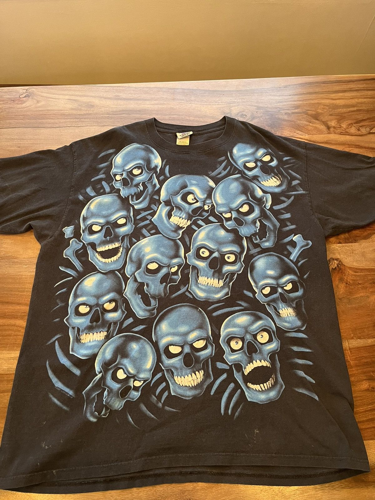 Liquid Blue Vintage Liquid Blue Skulls Tee Size US XXL / EU 58 / 5 - 2 Thumbnail