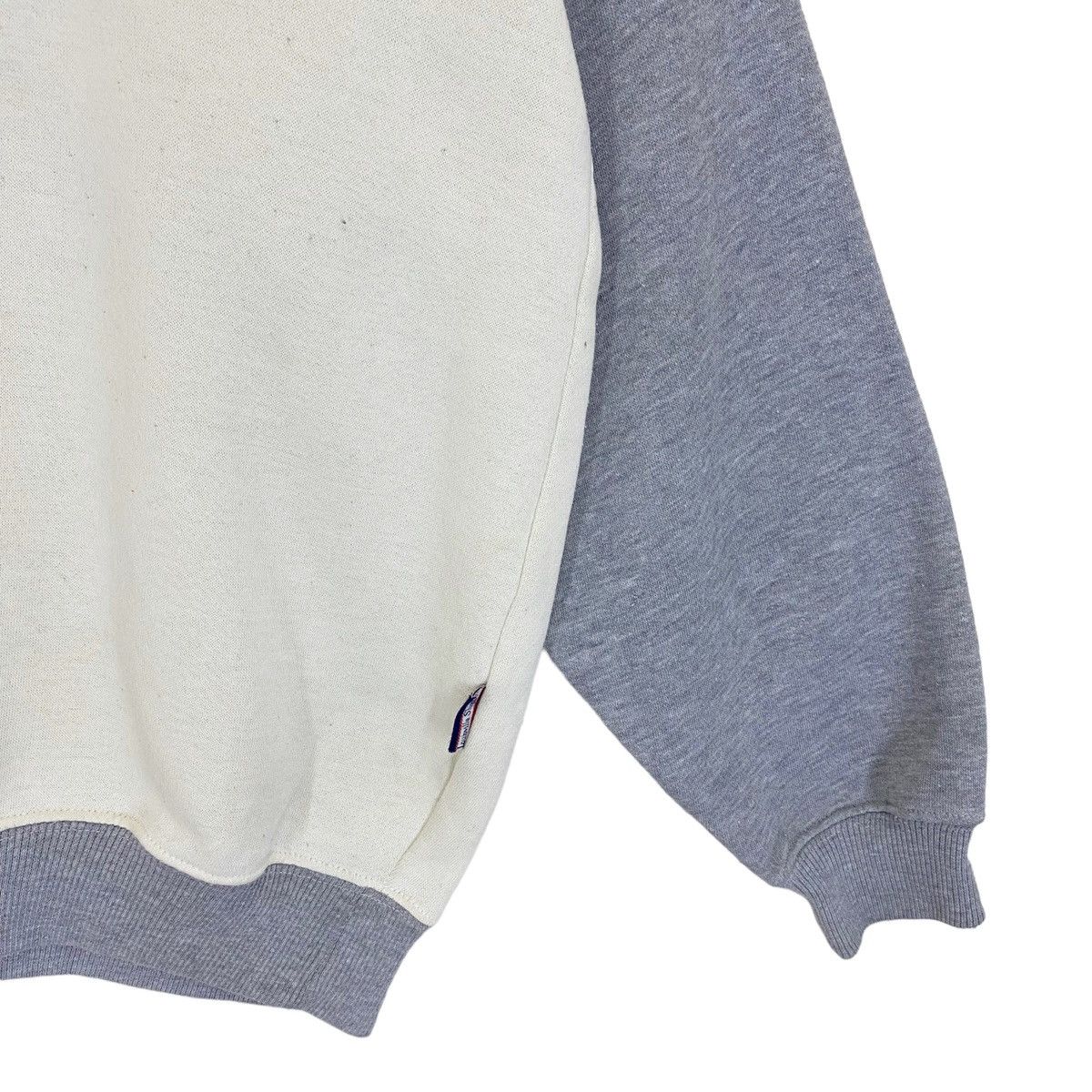 Louisville Slugger × Vintage Vintage Louisville Slugger Big Logo Sweatshirt Size L Size US L / EU 52-54 / 3 - 9 Thumbnail