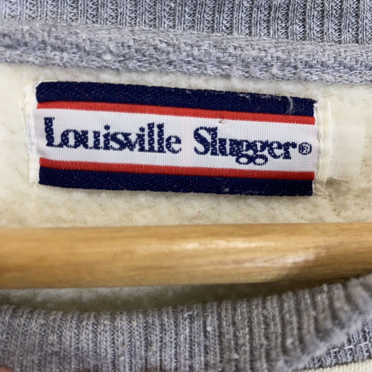 Louisville Slugger × Vintage Vintage Louisville Slugger Big Logo Sweatshirt Size L Size US L / EU 52-54 / 3 - 11 Thumbnail