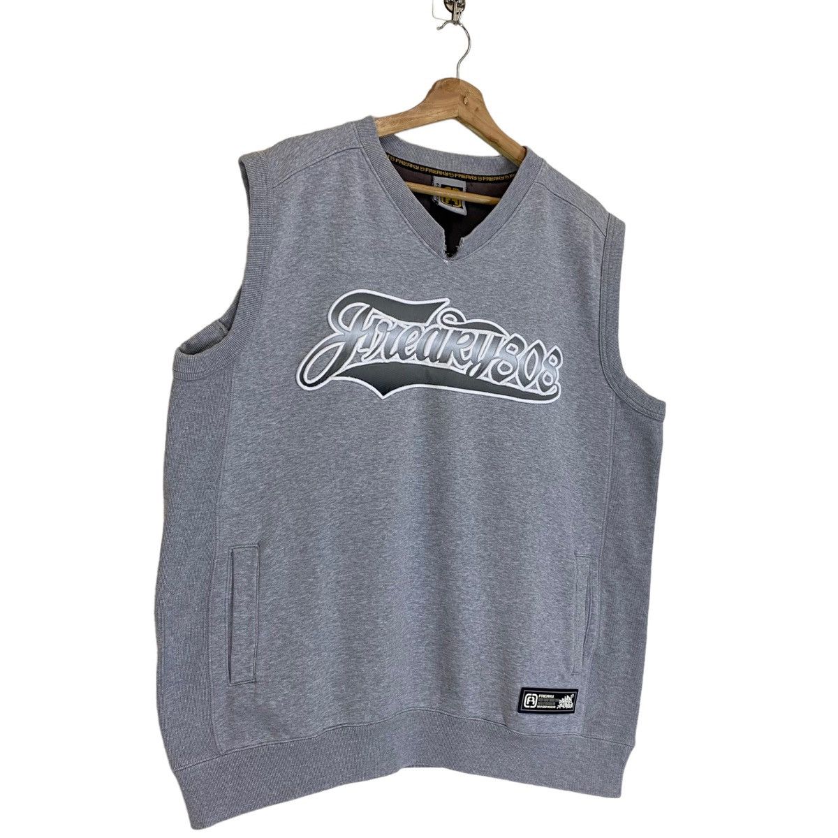 Japanese Brand Vintage Freaky Sleeveless Jumper Size L Size US L / EU 52-54 / 3 - 2 Thumbnail