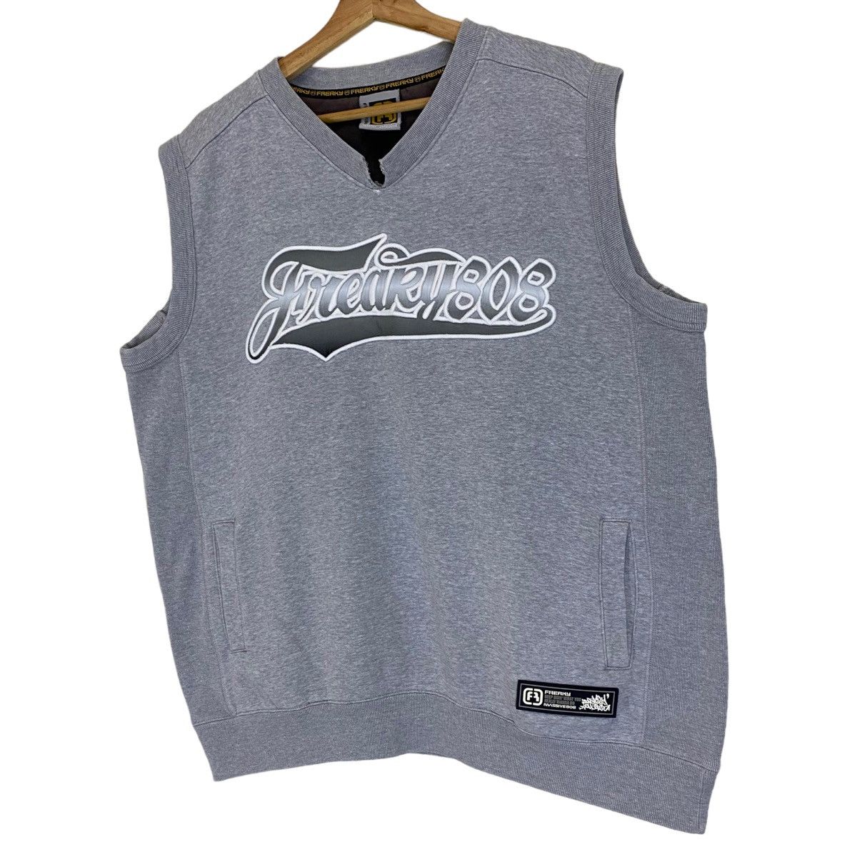 Japanese Brand Vintage Freaky Sleeveless Jumper Size L Size US L / EU 52-54 / 3 - 3 Thumbnail