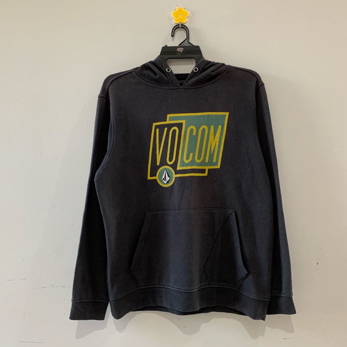 Volcom VOLCOM Hoddie big spellout Size M/M Fits L Size US L / EU 52-54 / 3 - 1 Thumbnail