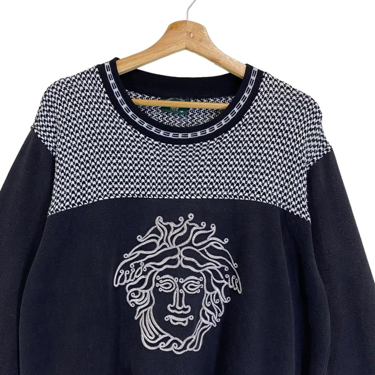 Japanese Brand Vintage 90s Royal Queens Polo Team Crewneck Sweatshirts Size US M / EU 48-50 / 2 - 4 Thumbnail