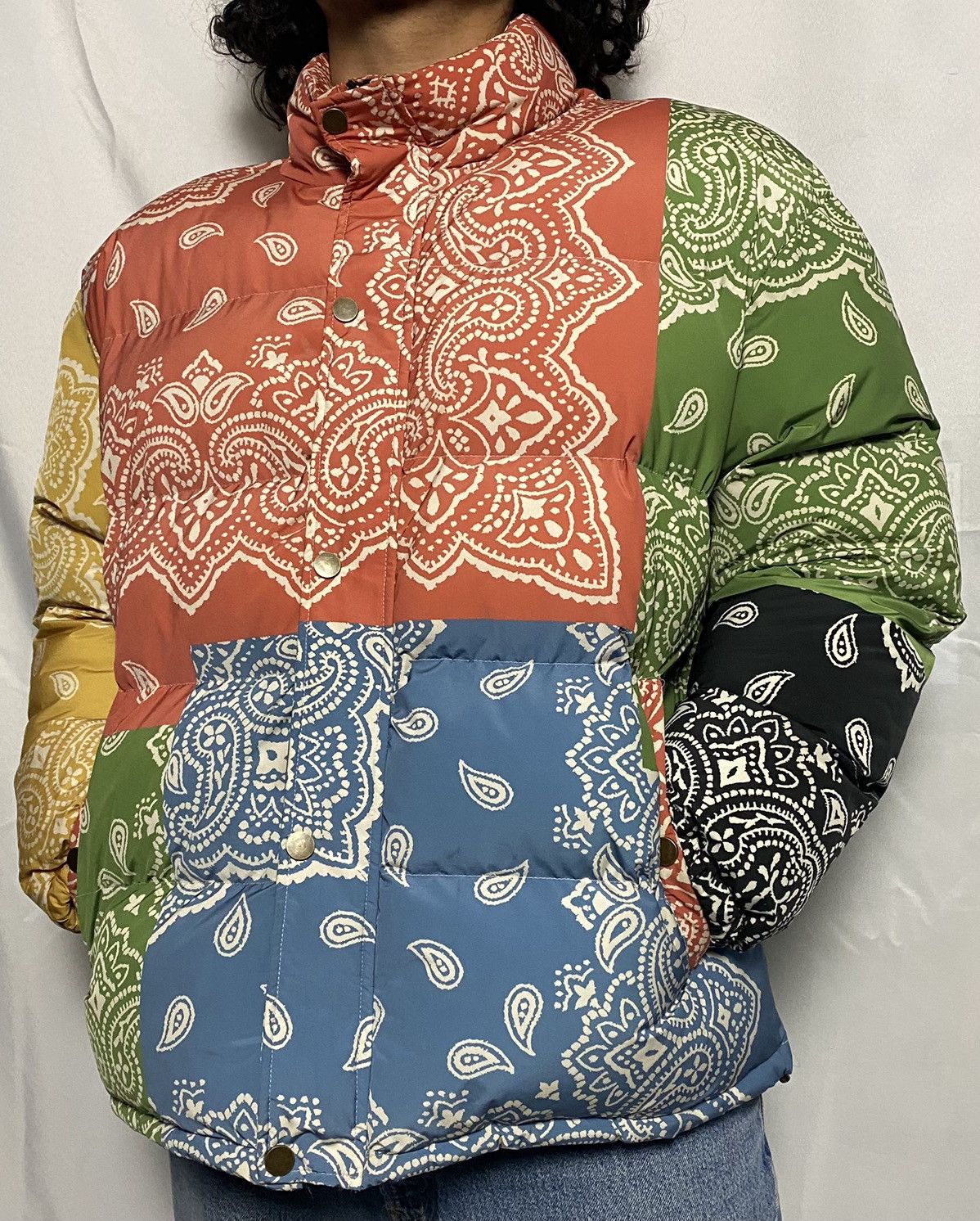 新到着 Profound Aesthetic Puffer Paisley Bandana Aesthetic Profound ジャケット・アウター