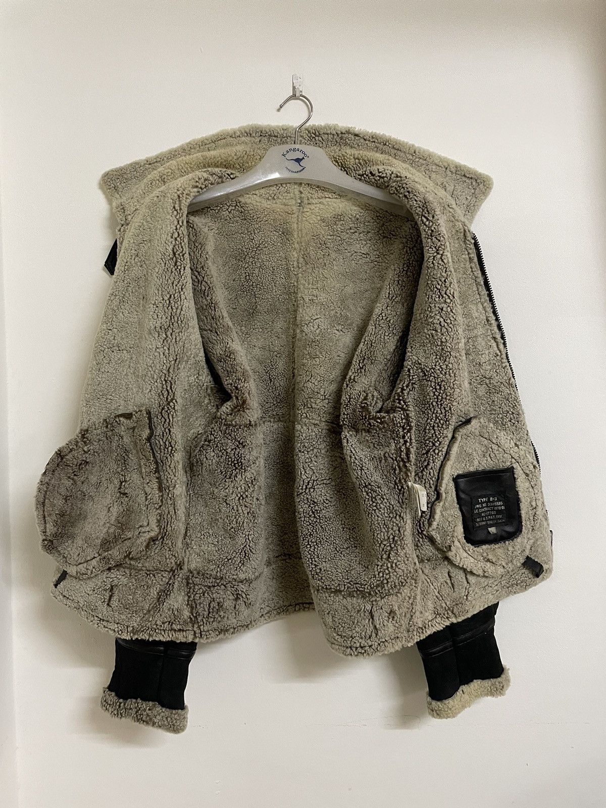 Genuine Leather × Kim Kardashian Kim Kardashian Black B3 Sheepskin Jacket Size US XL / EU 56 / 4 - 4 Thumbnail