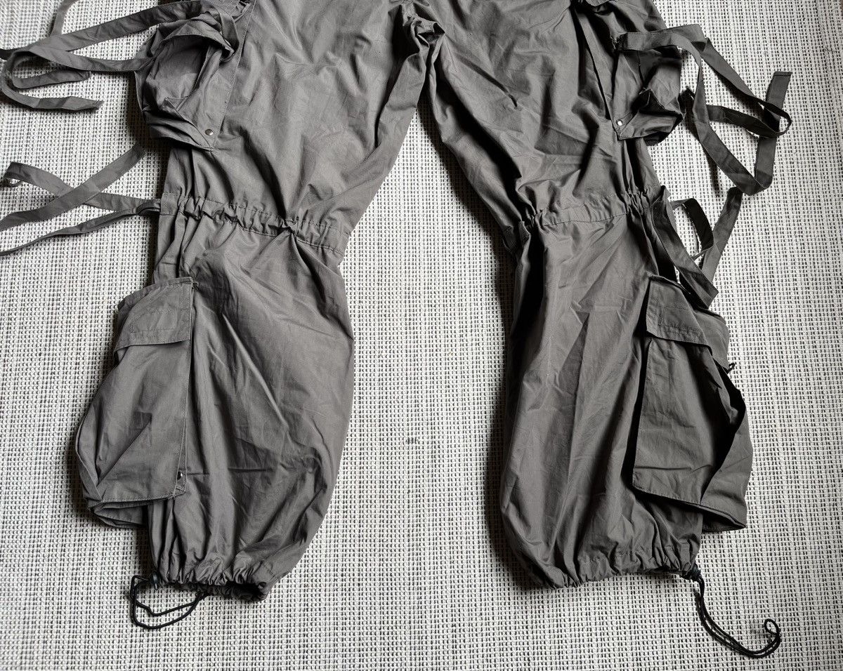 Japanese Brand Rare 🔥 Jungle Hardwear parachute bondage cargo pants Size US 31 - 8 Thumbnail