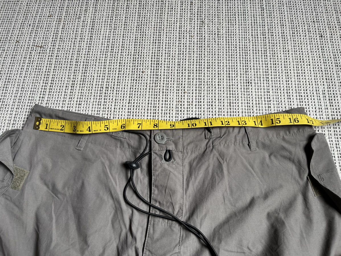 Japanese Brand Rare 🔥 Jungle Hardwear parachute bondage cargo pants Size US 31 - 9 Thumbnail