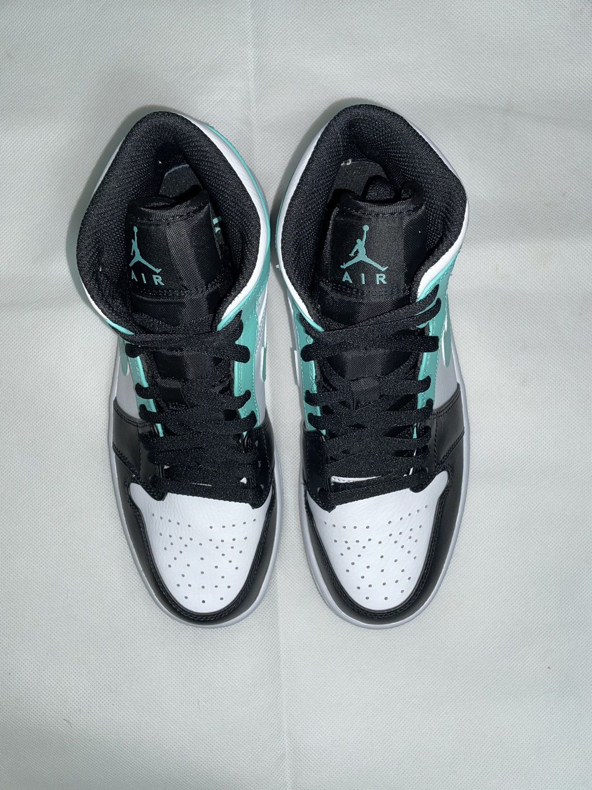 Nike Air jordan 1 Mid igloo nike turqoise tropical twist diamond Size US 9 / EU 42 - 7 Thumbnail
