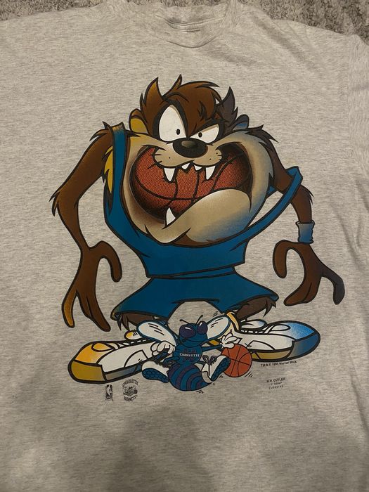 Vintage Looney Tunes Charlotte Hornets | Grailed