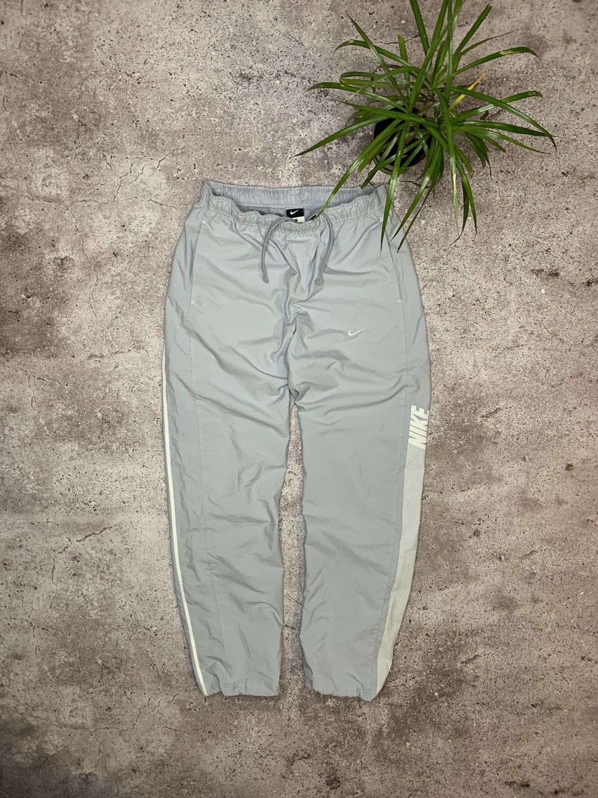 Nike × Vintage Vintage Nike Y2K Track Pants Drill Jogger Mini Swoosh Size US 30 / EU 46 - 4 Thumbnail