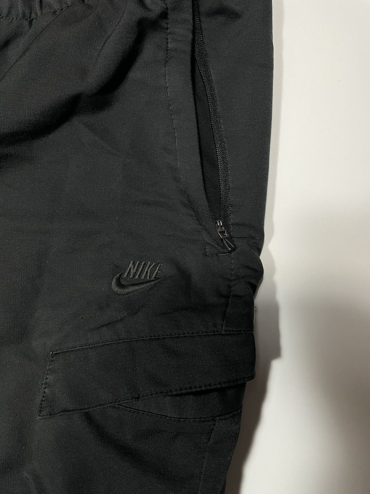 Vintage Vintage Nike Cargo Nylon y2k 90s side pocket quater short Size US 32 / EU 48 - 3 Thumbnail