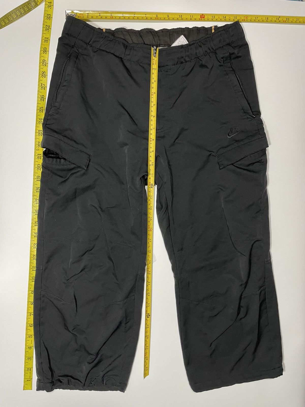 Vintage Vintage Nike Cargo Nylon y2k 90s side pocket quater short Size US 32 / EU 48 - 9 Thumbnail