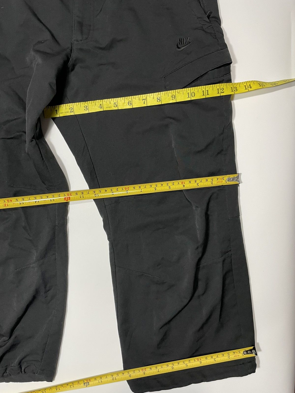 Vintage Vintage Nike Cargo Nylon y2k 90s side pocket quater short Size US 32 / EU 48 - 10 Thumbnail