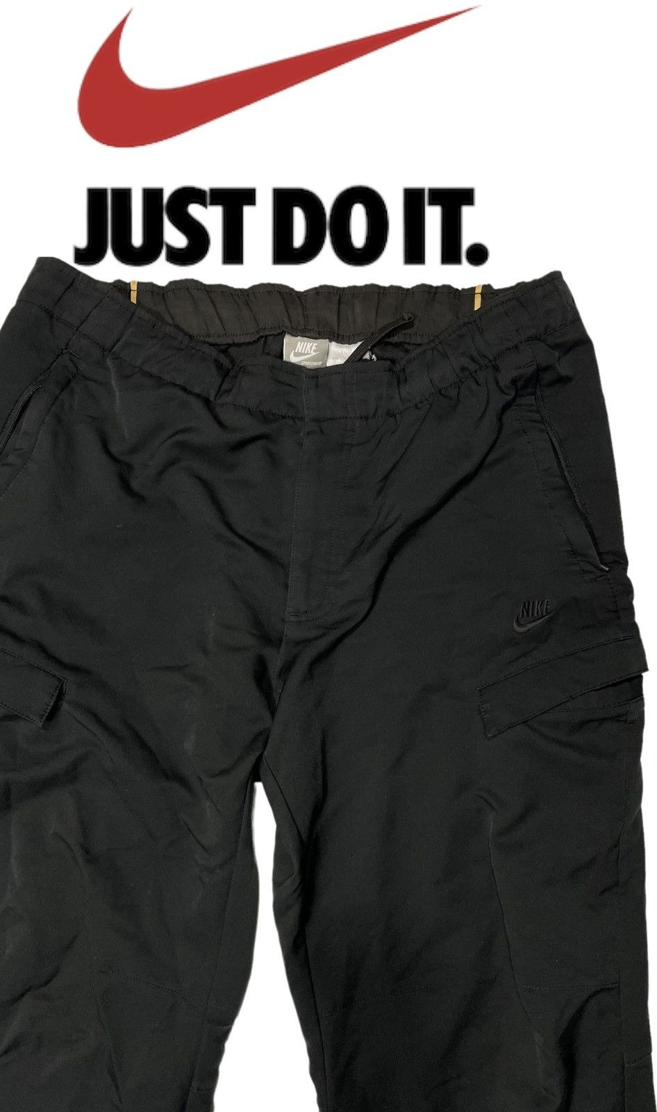 Vintage Vintage Nike Cargo Nylon y2k 90s side pocket quater short Size US 32 / EU 48 - 1 Thumbnail