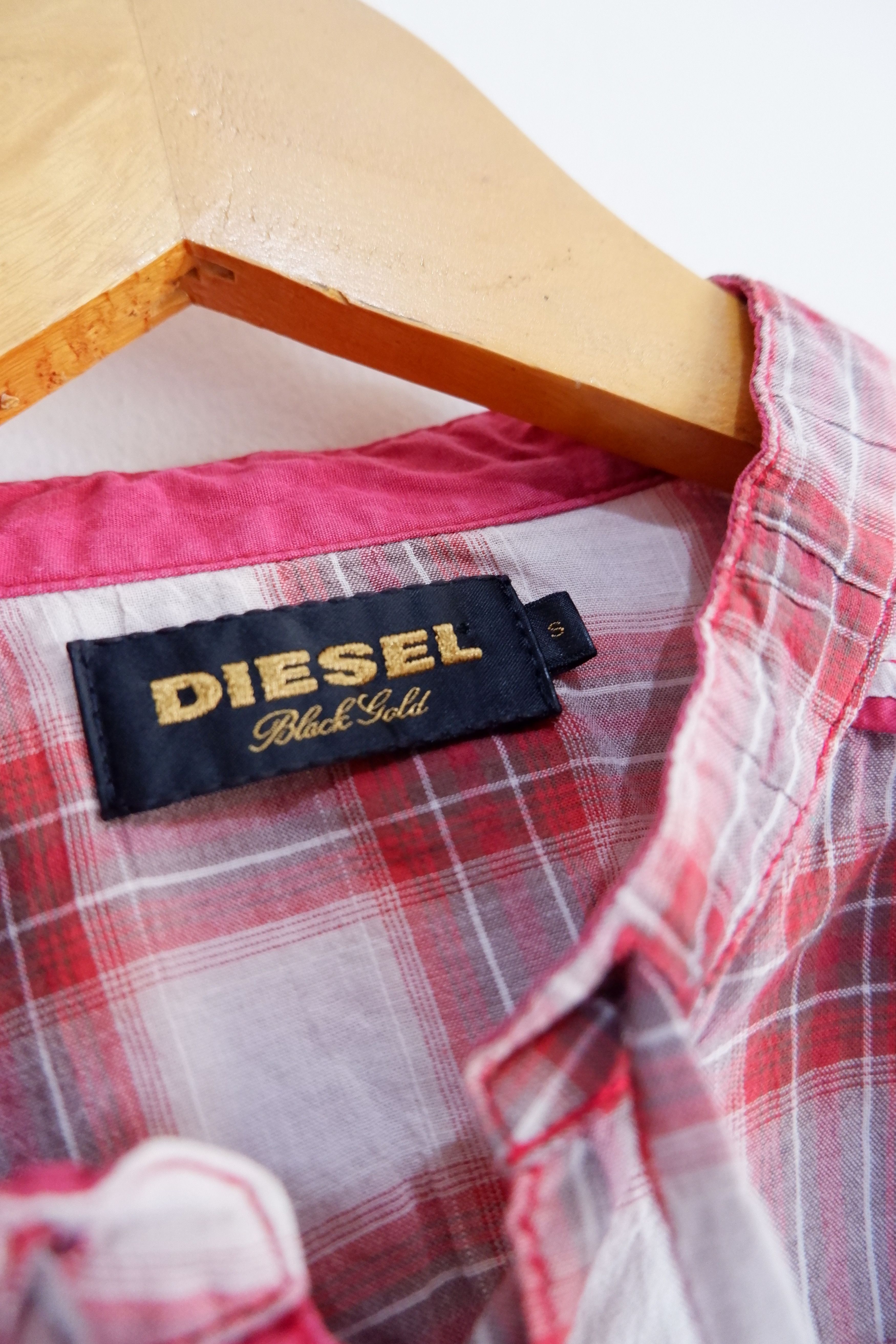 Diesel Vintage Diesel Black Gold Raw Cut Bondage Shirt Size US S / EU 44-46 / 1 - 4 Thumbnail