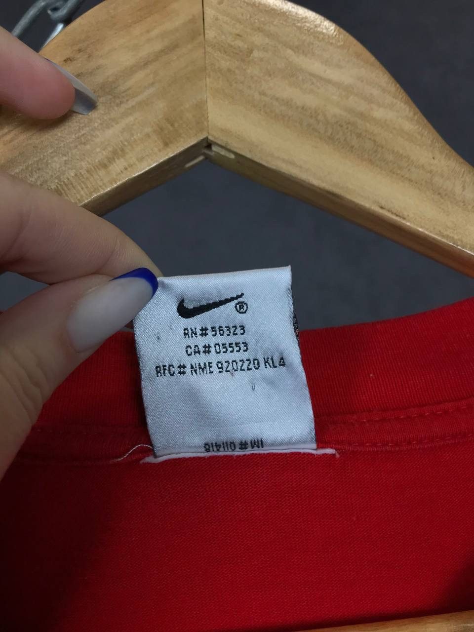 Nike × Vintage Nike swoosh streetwear vintage overprinted red tee Size US M / EU 48-50 / 2 - 4 Thumbnail