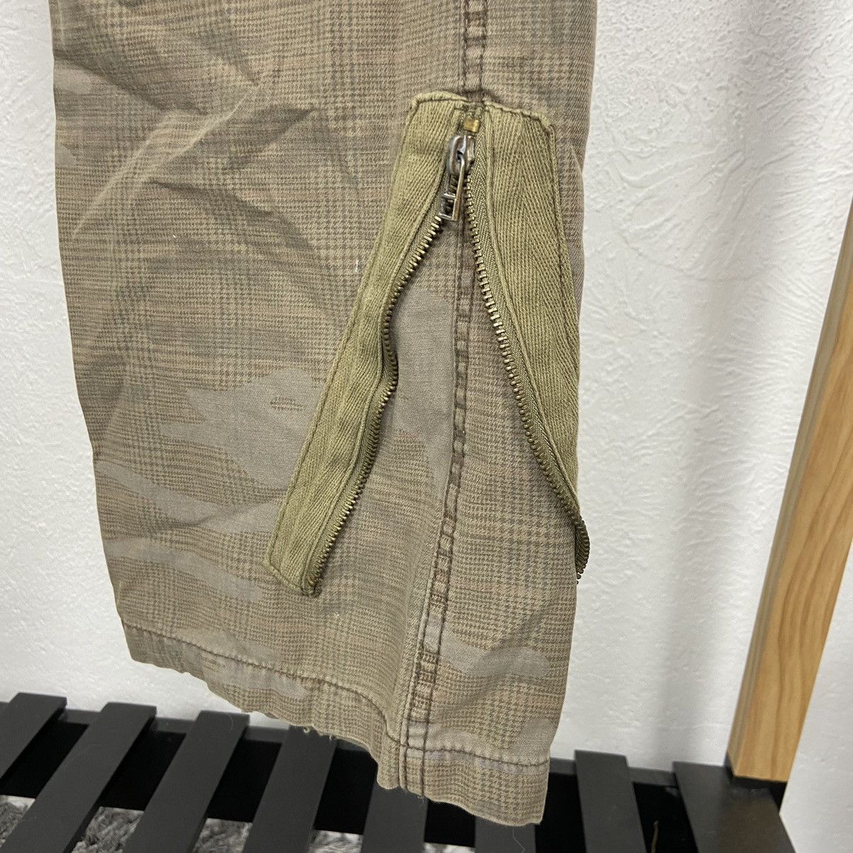 Japanese Brand MULTIPOCKET TACTICAL CARGO BONDAGE PANTS 3207 Size US 33 - 9 Thumbnail