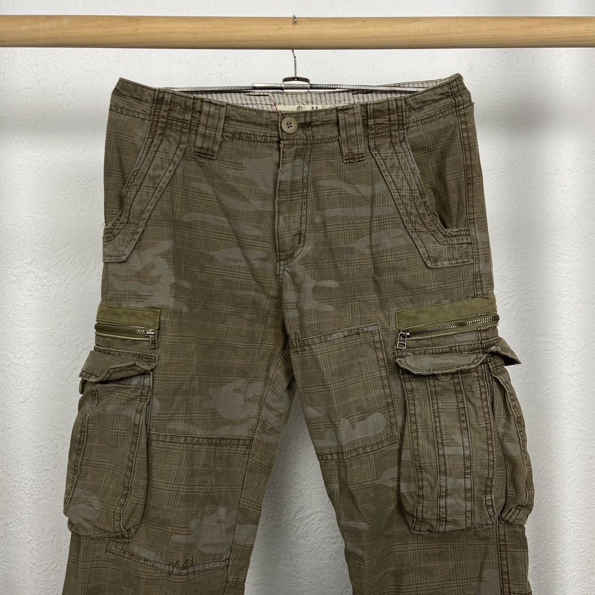 Japanese Brand MULTIPOCKET TACTICAL CARGO BONDAGE PANTS 3207 Size US 33 - 5 Thumbnail
