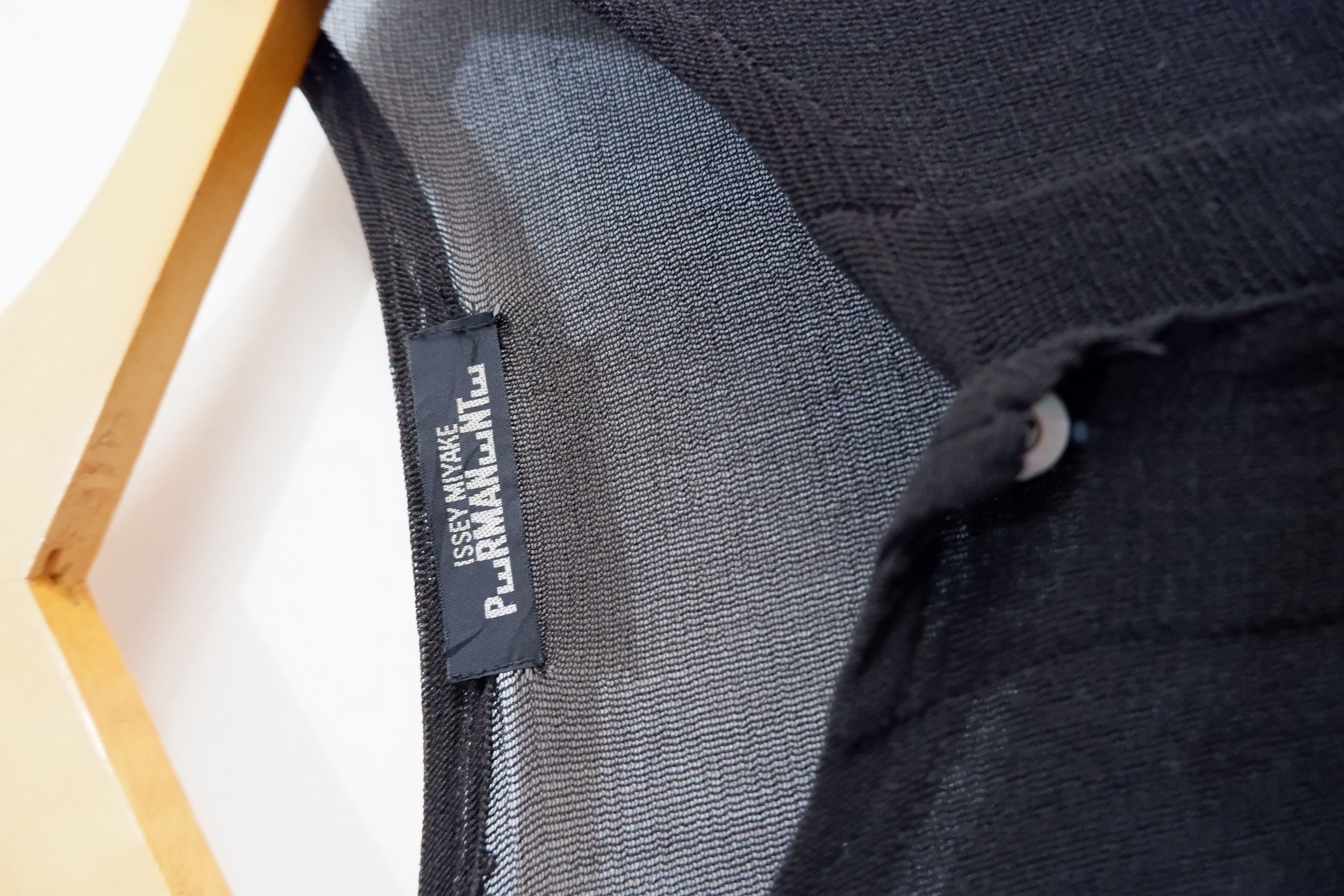 Issey Miyake Vintage 90s Permanente By Issey Miyake Mesh Button Cardigan Size US M / EU 48-50 / 2 - 3 Thumbnail