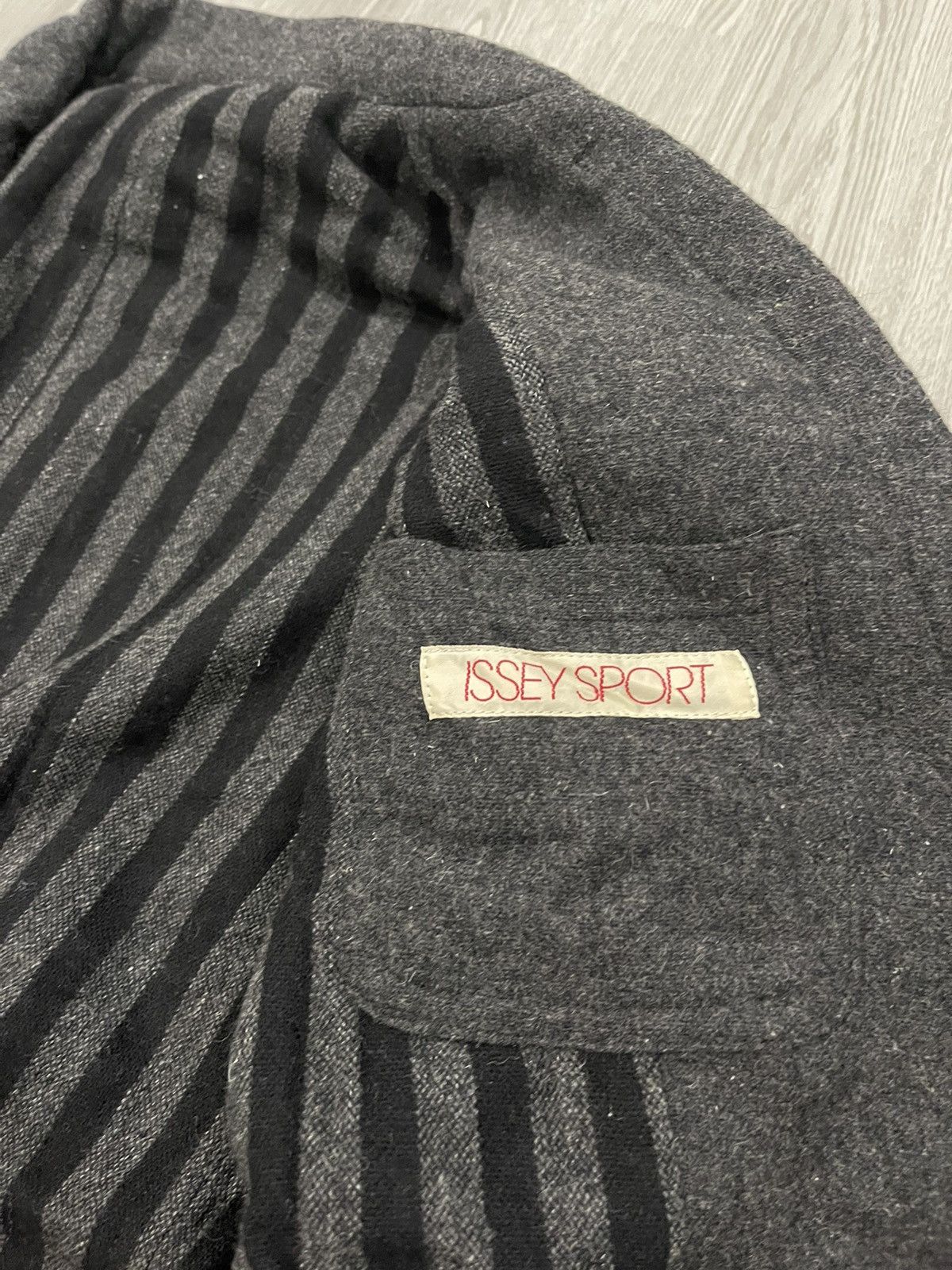 Vintage Steals🔥🔥🔥80s Issey Sport Black Grey Striped Wool Coat Size US L / EU 52-54 / 3 - 4 Thumbnail