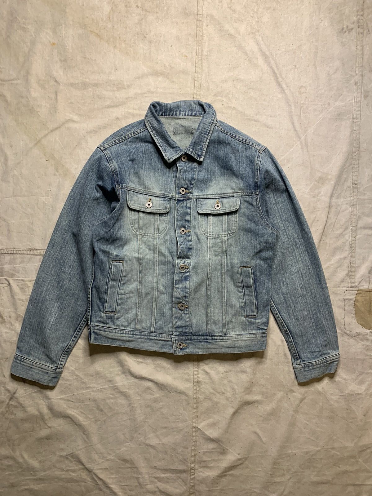 Japanese Brand Vintage Y2K Stonewashed Denim Jacket Size US L / EU 52-54 / 3 - 1 Thumbnail
