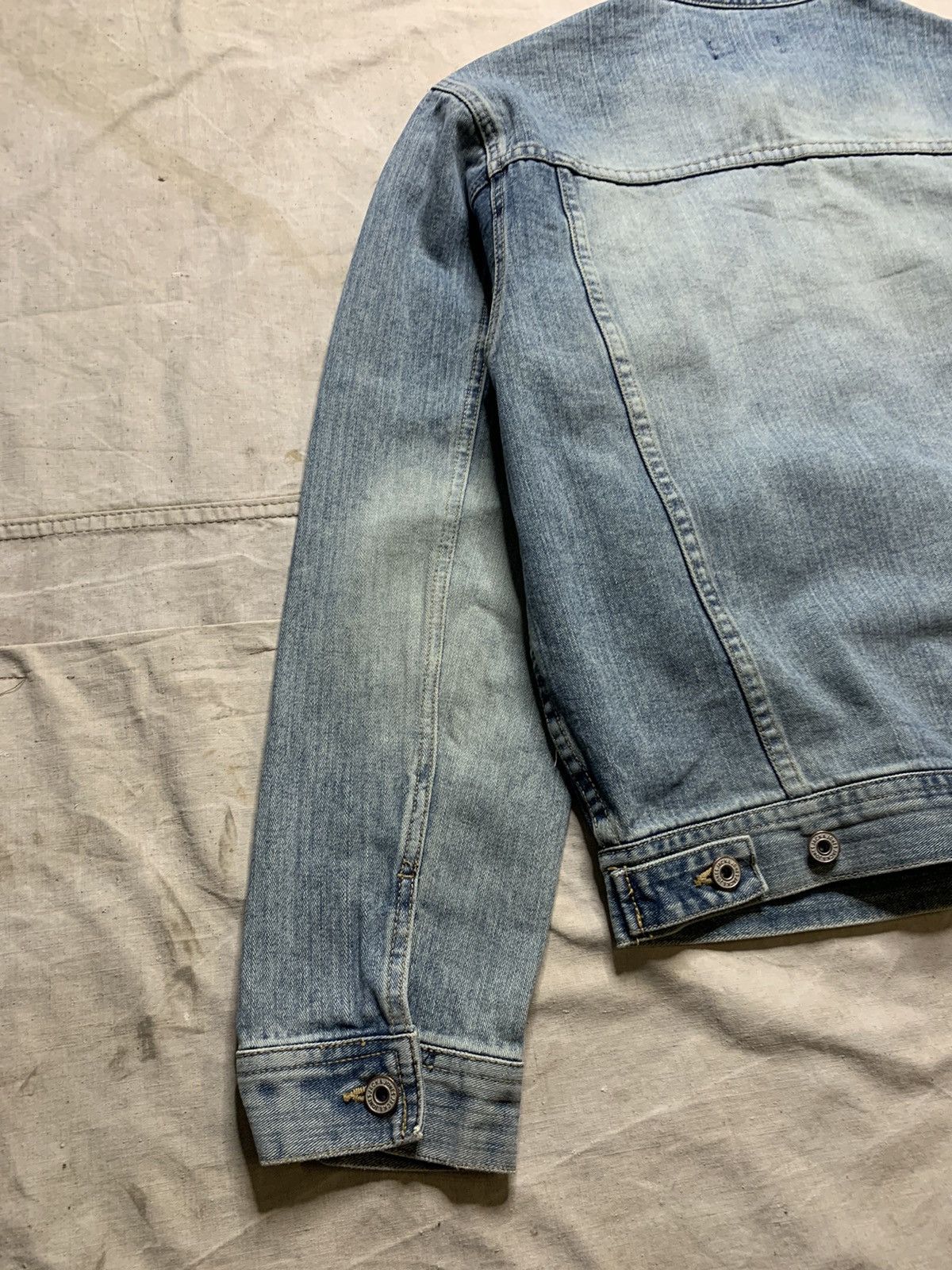 Japanese Brand Vintage Y2K Stonewashed Denim Jacket Size US L / EU 52-54 / 3 - 10 Thumbnail