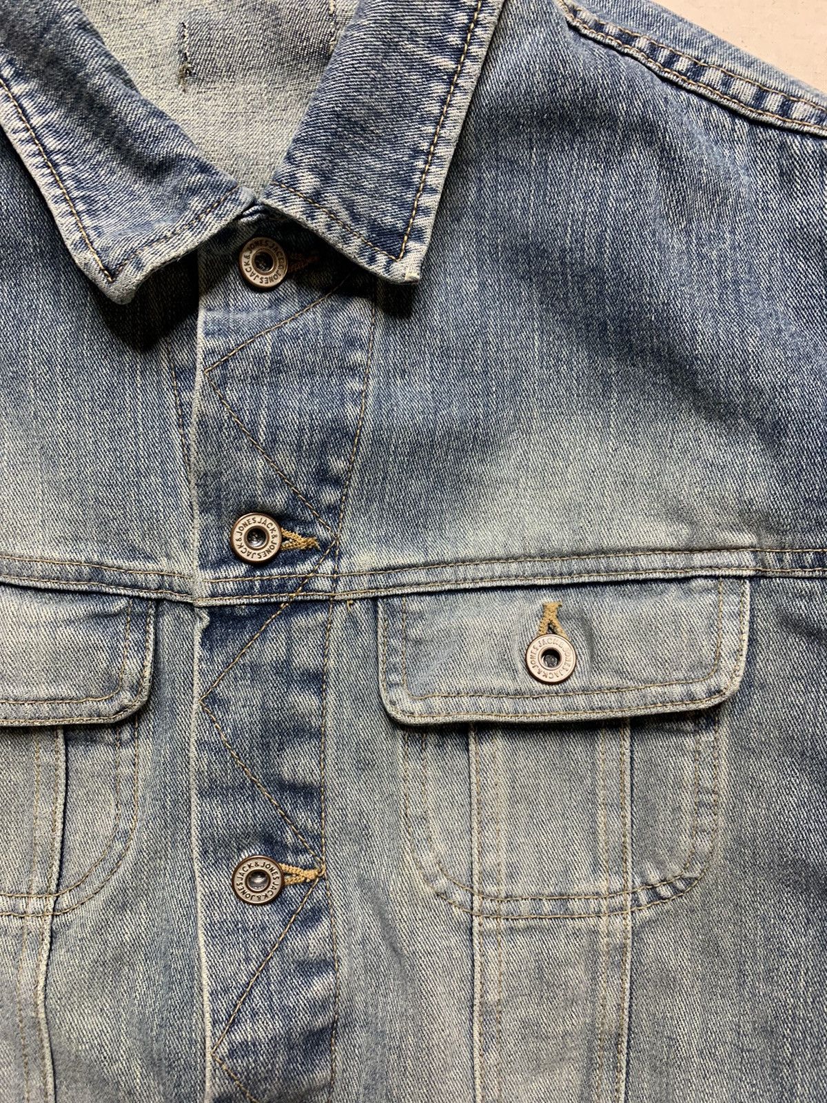 Japanese Brand Vintage Y2K Stonewashed Denim Jacket Size US L / EU 52-54 / 3 - 4 Thumbnail