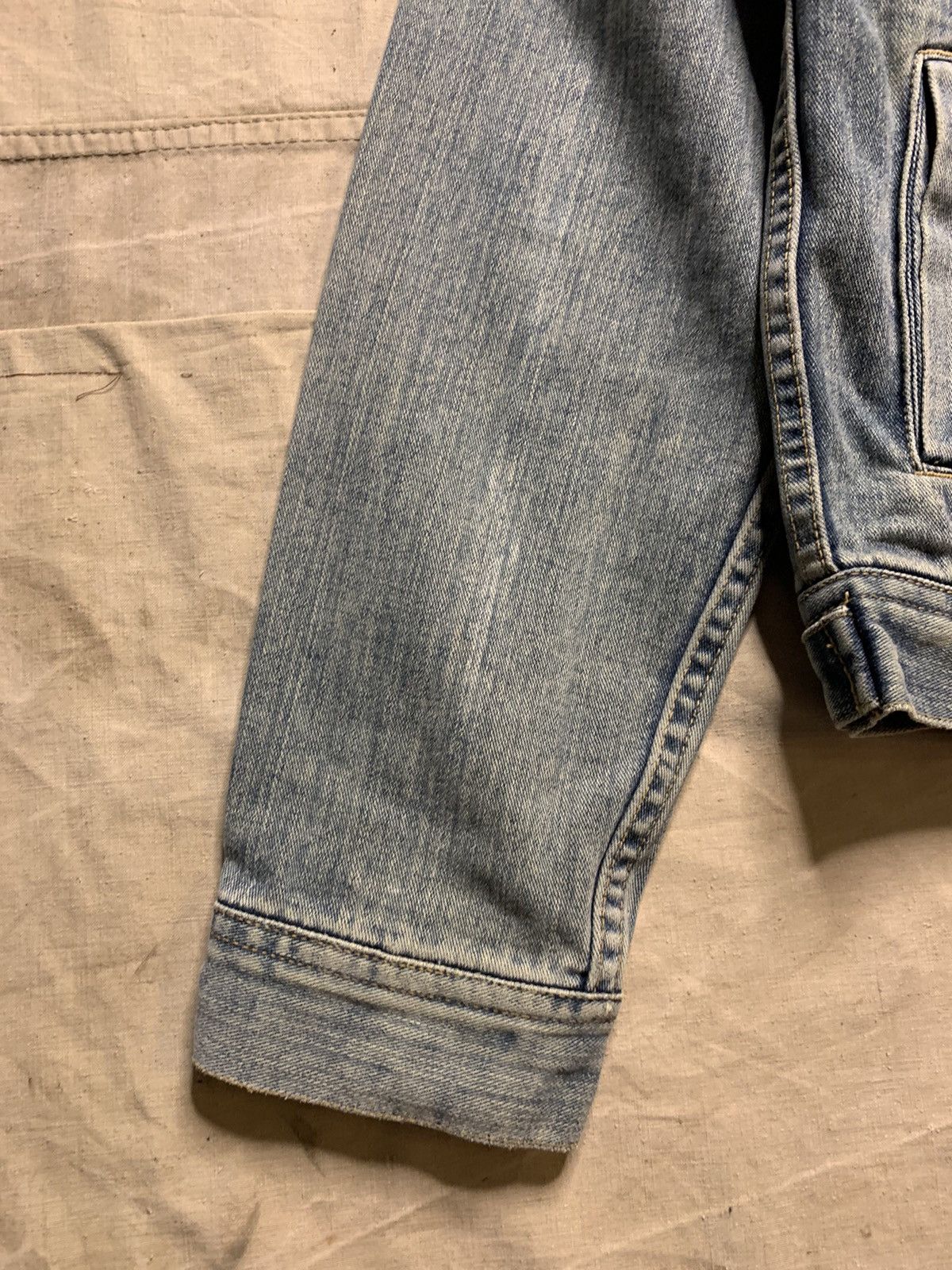 Japanese Brand Vintage Y2K Stonewashed Denim Jacket Size US L / EU 52-54 / 3 - 8 Thumbnail