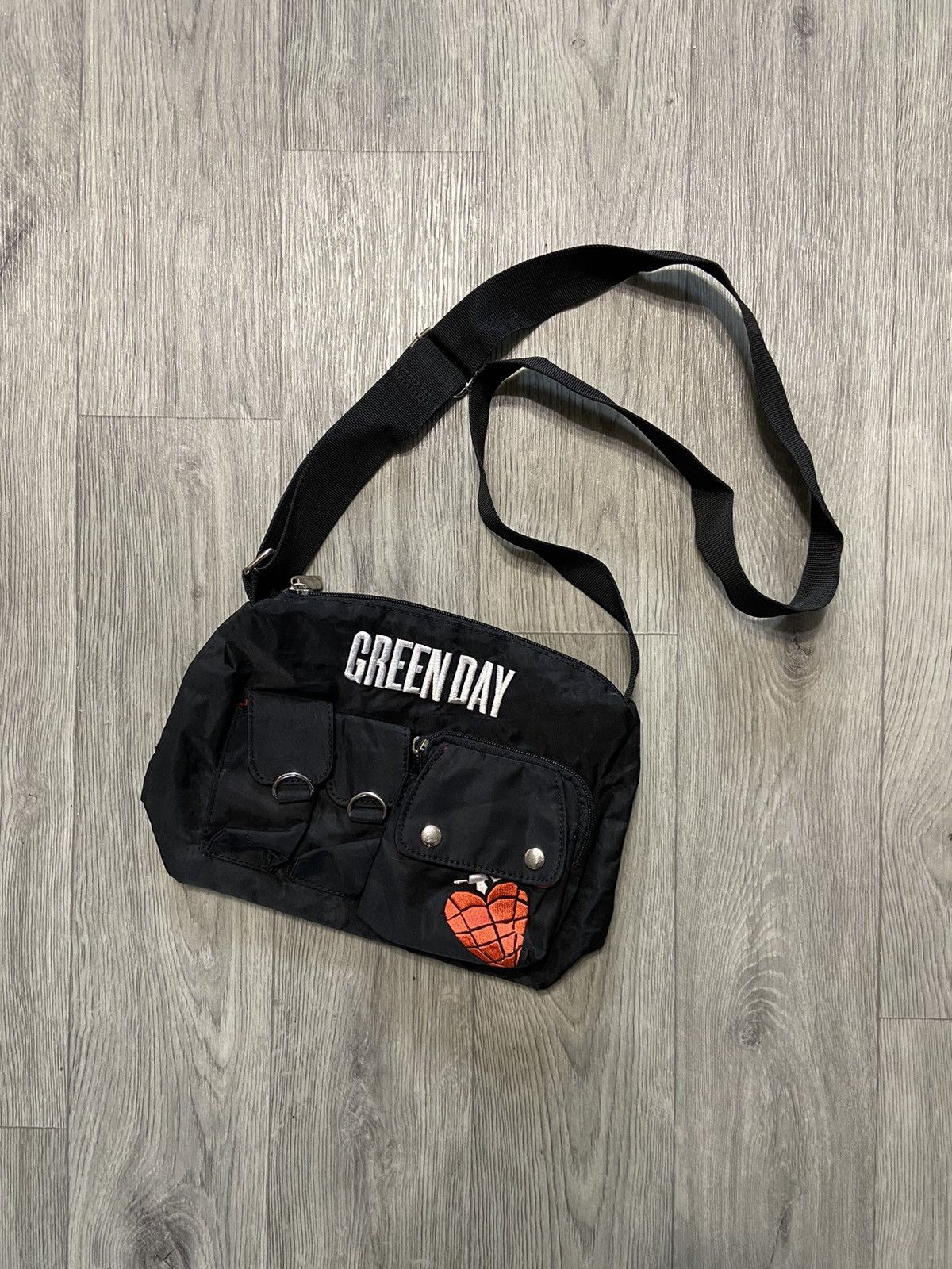 Japanese Brand Y2K Green Day Multipocket Crossbody Bag Size ONE SIZE - 2 Thumbnail