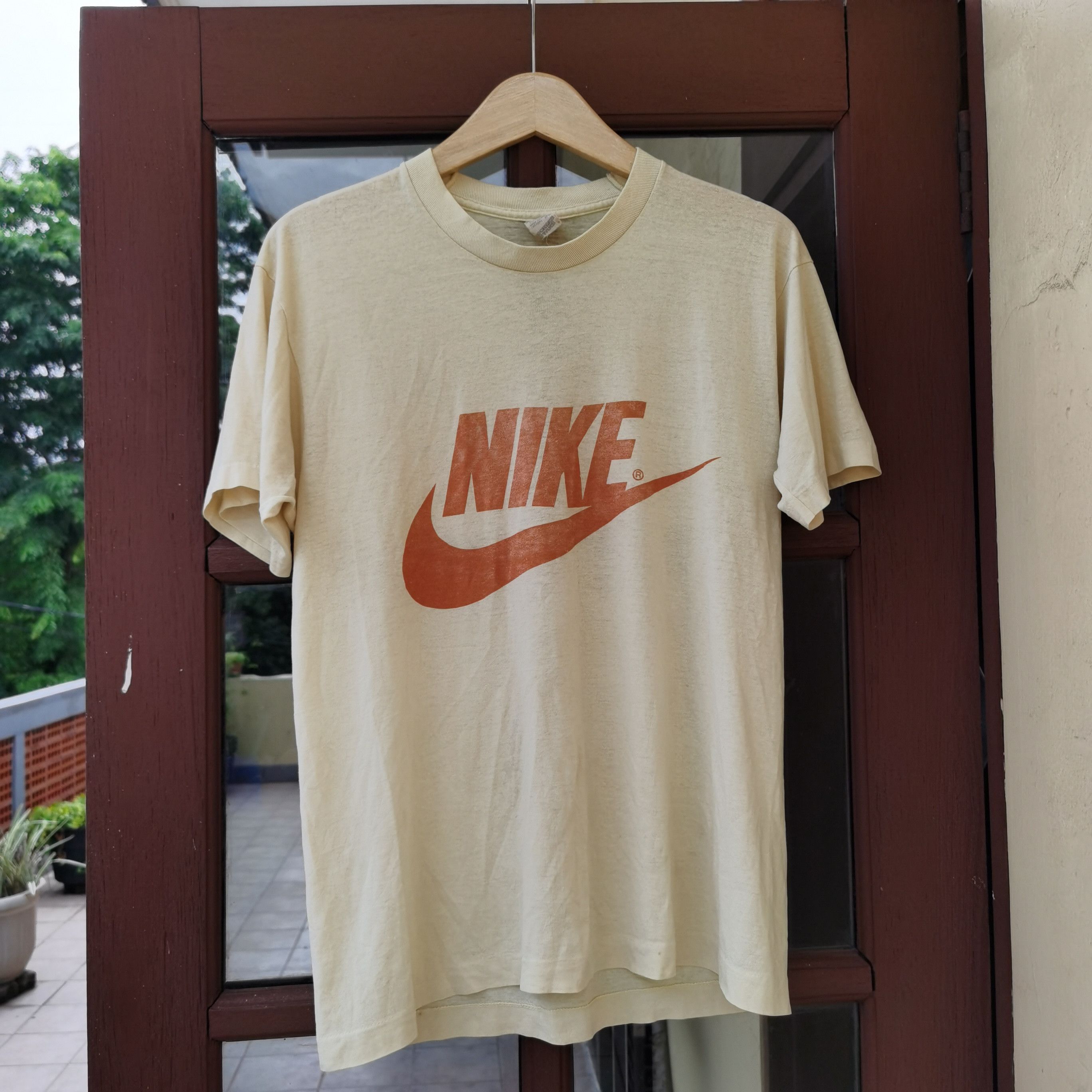Vintage Nike early 80s size L screen stars