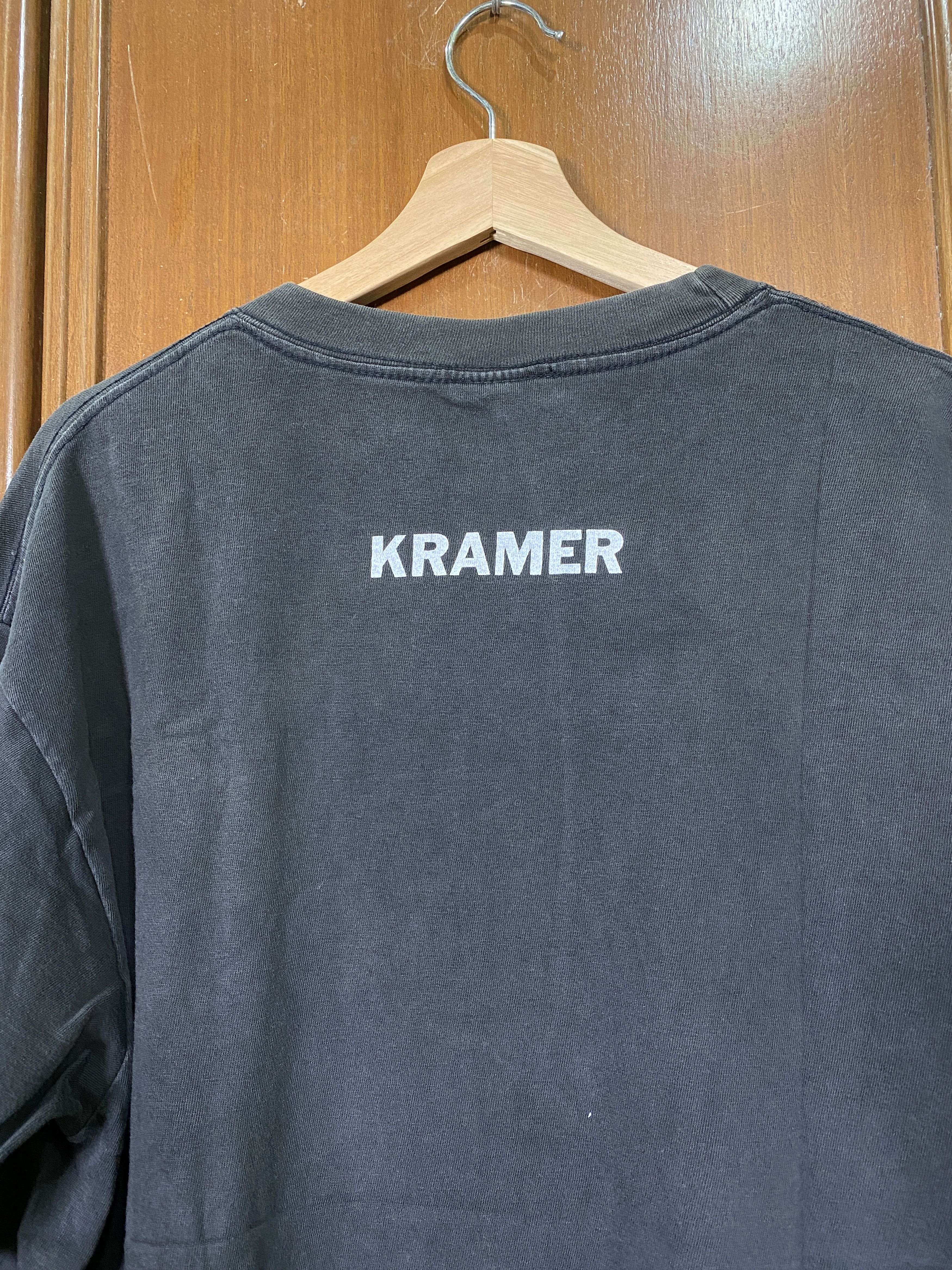 Vintage Vintage Seinfeld Kramer Sitcom Tee Size US XL / EU 56 / 4 - 5 Thumbnail