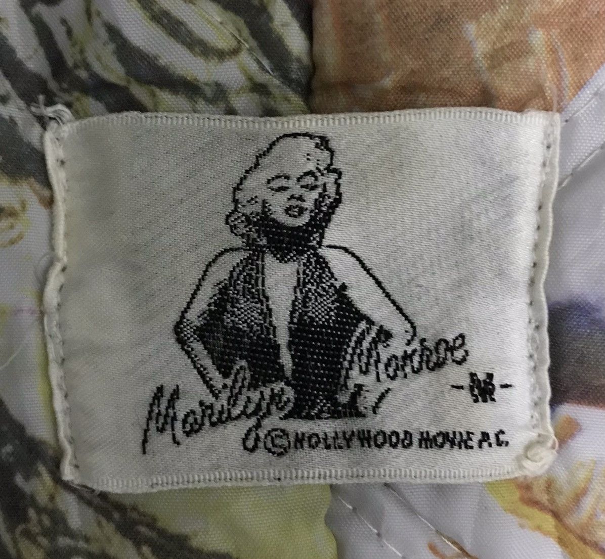Marilyn Monroe Hollywood Movie P.C. CLOAKS & CAPES