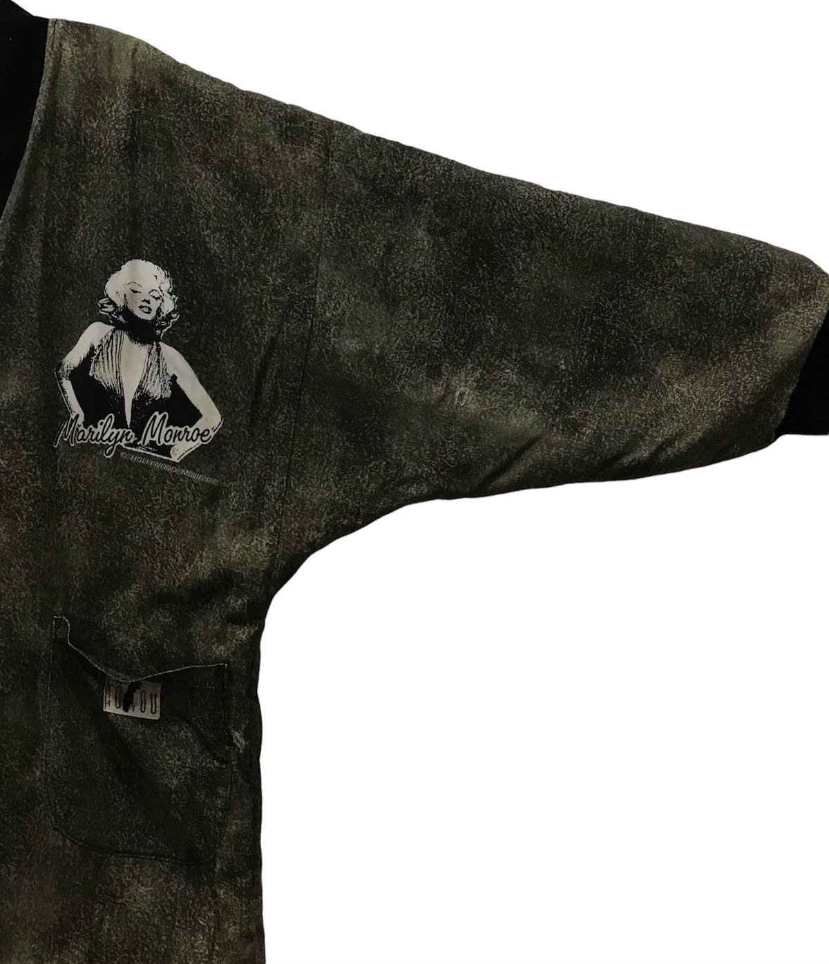Marilyn Monroe Hollywood Movie P.C. CLOAKS & CAPES