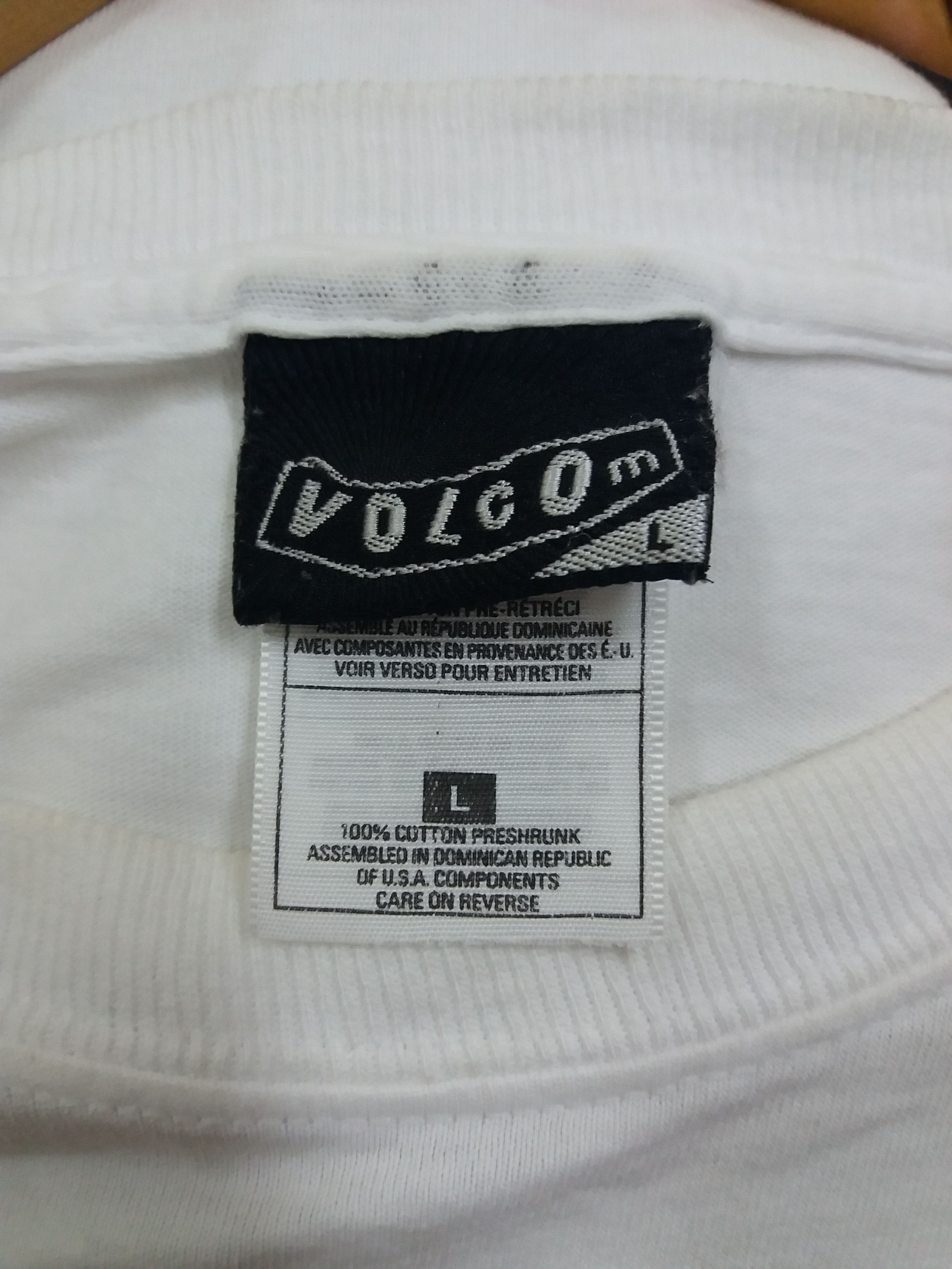 Vintage Vintage Volcom Stone streetwear/skateboarding t-shirt Size US L / EU 52-54 / 3 - 6 Thumbnail