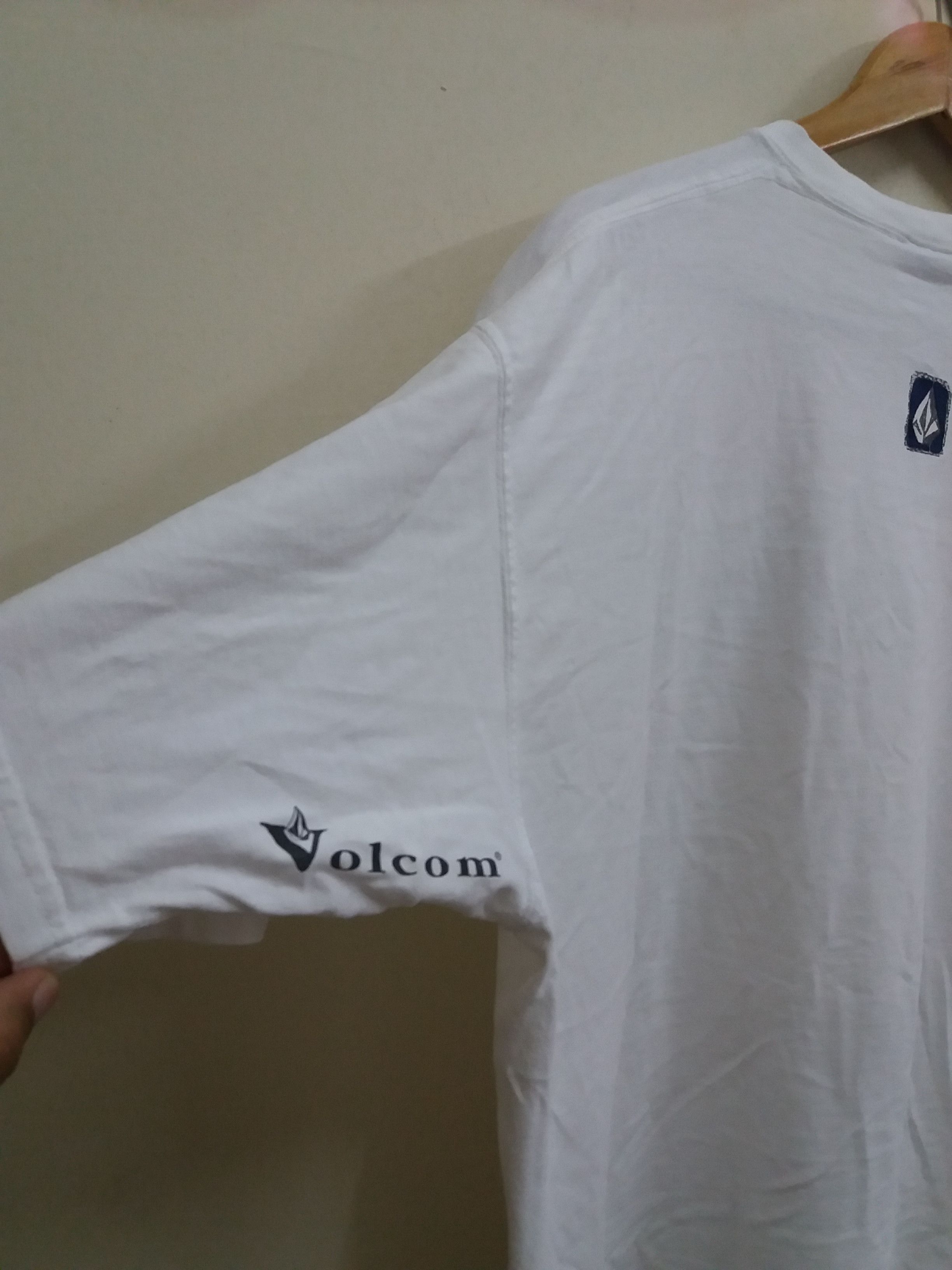 Vintage Vintage Volcom Stone streetwear/skateboarding t-shirt Size US L / EU 52-54 / 3 - 5 Thumbnail