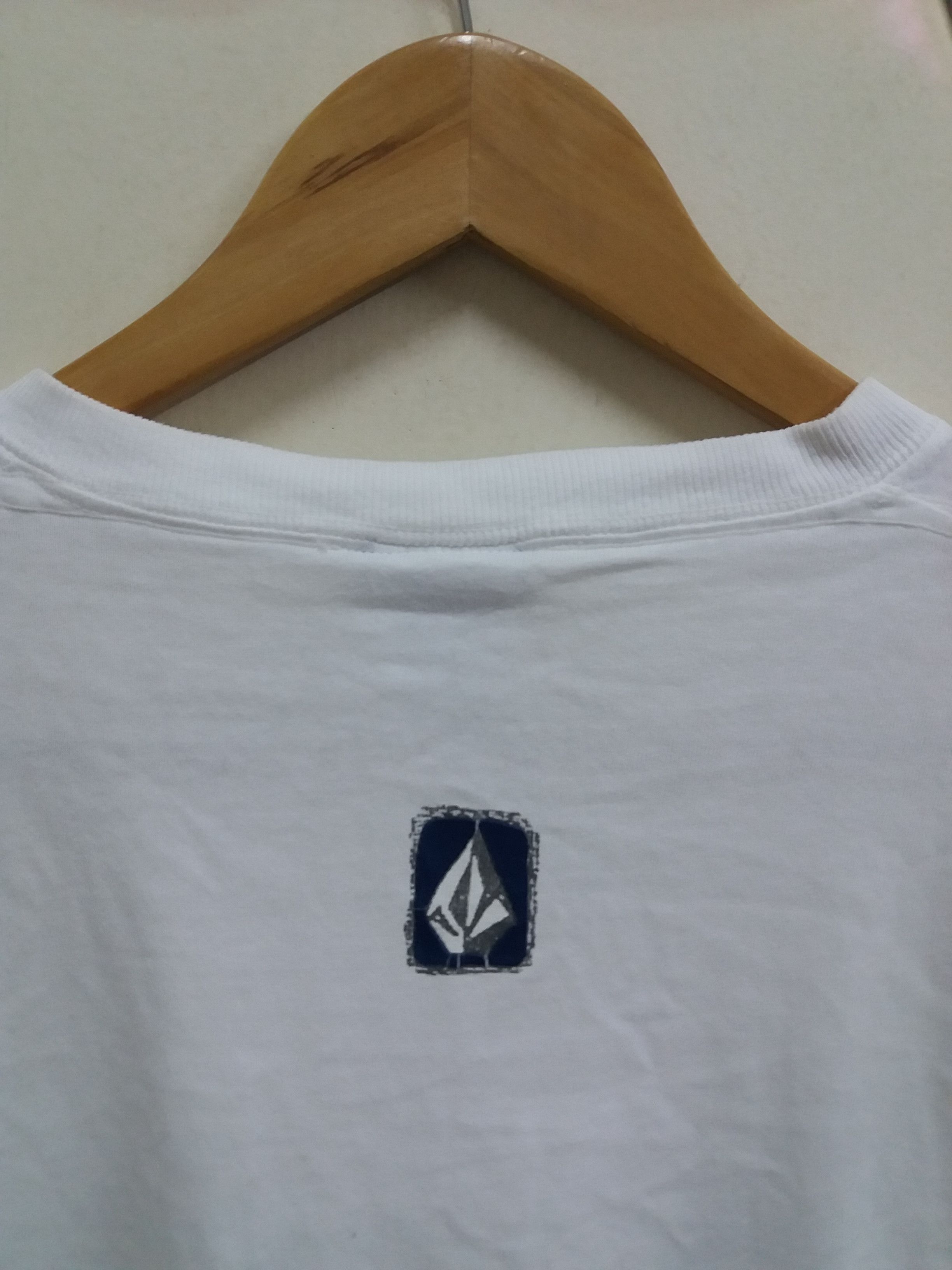 Vintage Vintage Volcom Stone streetwear/skateboarding t-shirt Size US L / EU 52-54 / 3 - 4 Thumbnail